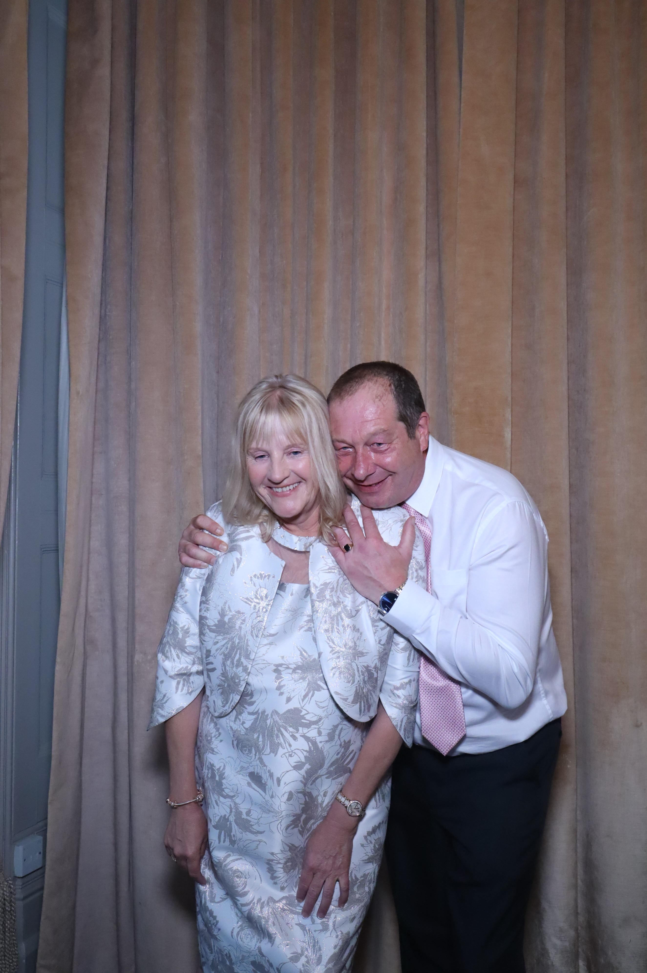 Scott & Charlotte | View more photos from the event at gallery.myphotoboothexperience.co.uk/u/MyPhotoBoothExperienceLtd/Scott-Charlotte