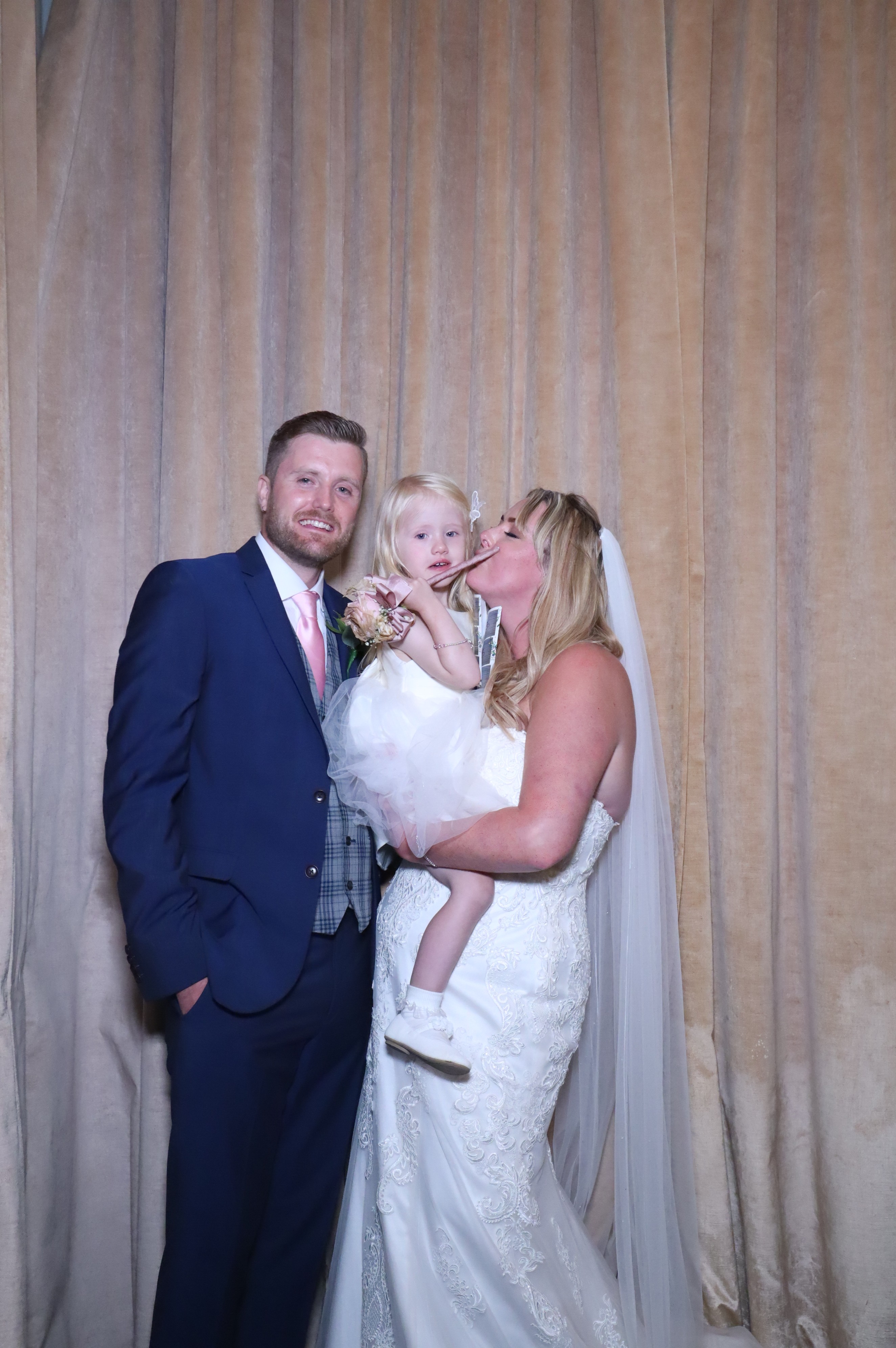 Scott & Charlotte | View more photos from the event at gallery.myphotoboothexperience.co.uk/u/MyPhotoBoothExperienceLtd/Scott-Charlotte