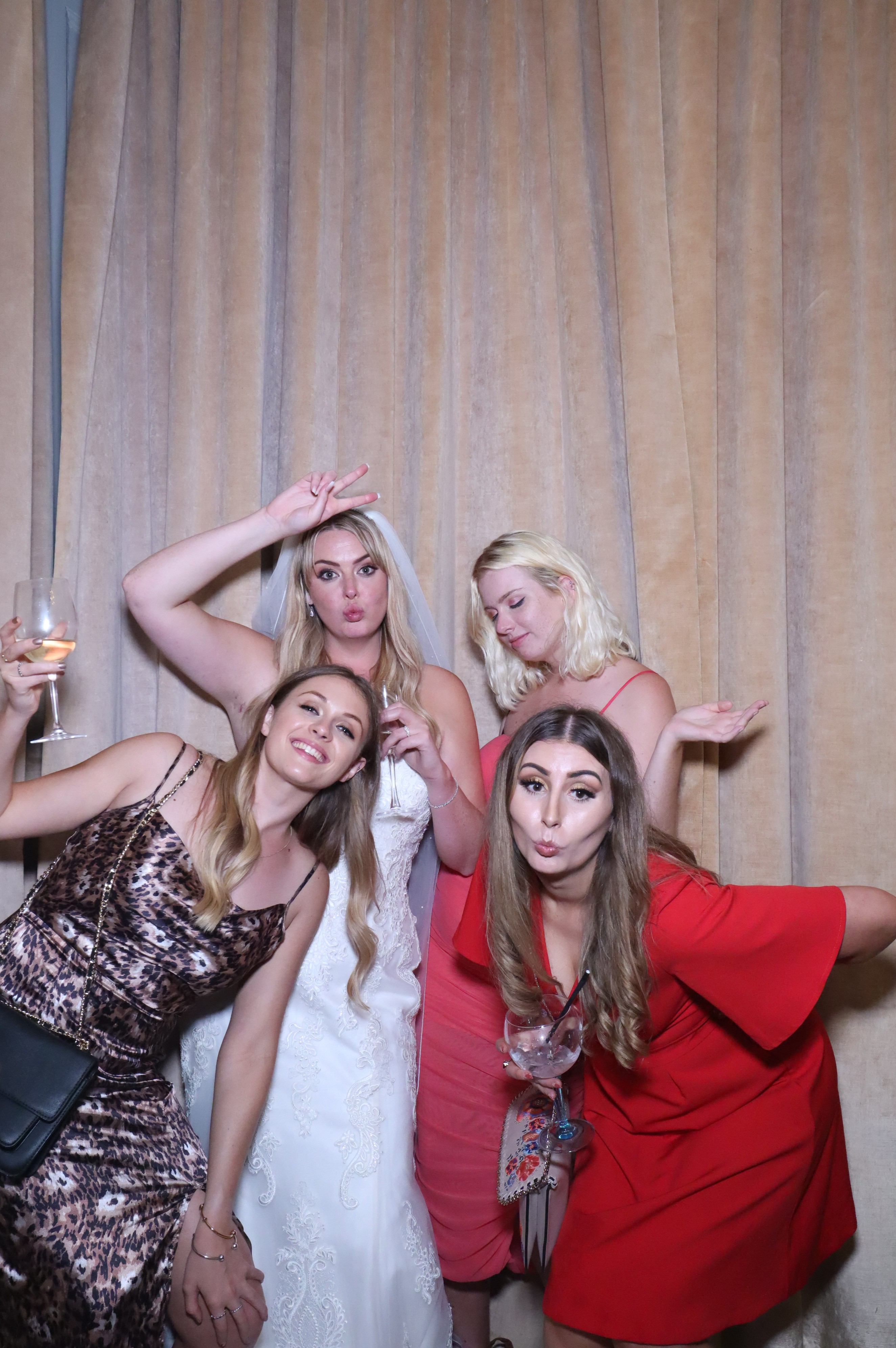 Scott & Charlotte | View more photos from the event at gallery.myphotoboothexperience.co.uk/u/MyPhotoBoothExperienceLtd/Scott-Charlotte