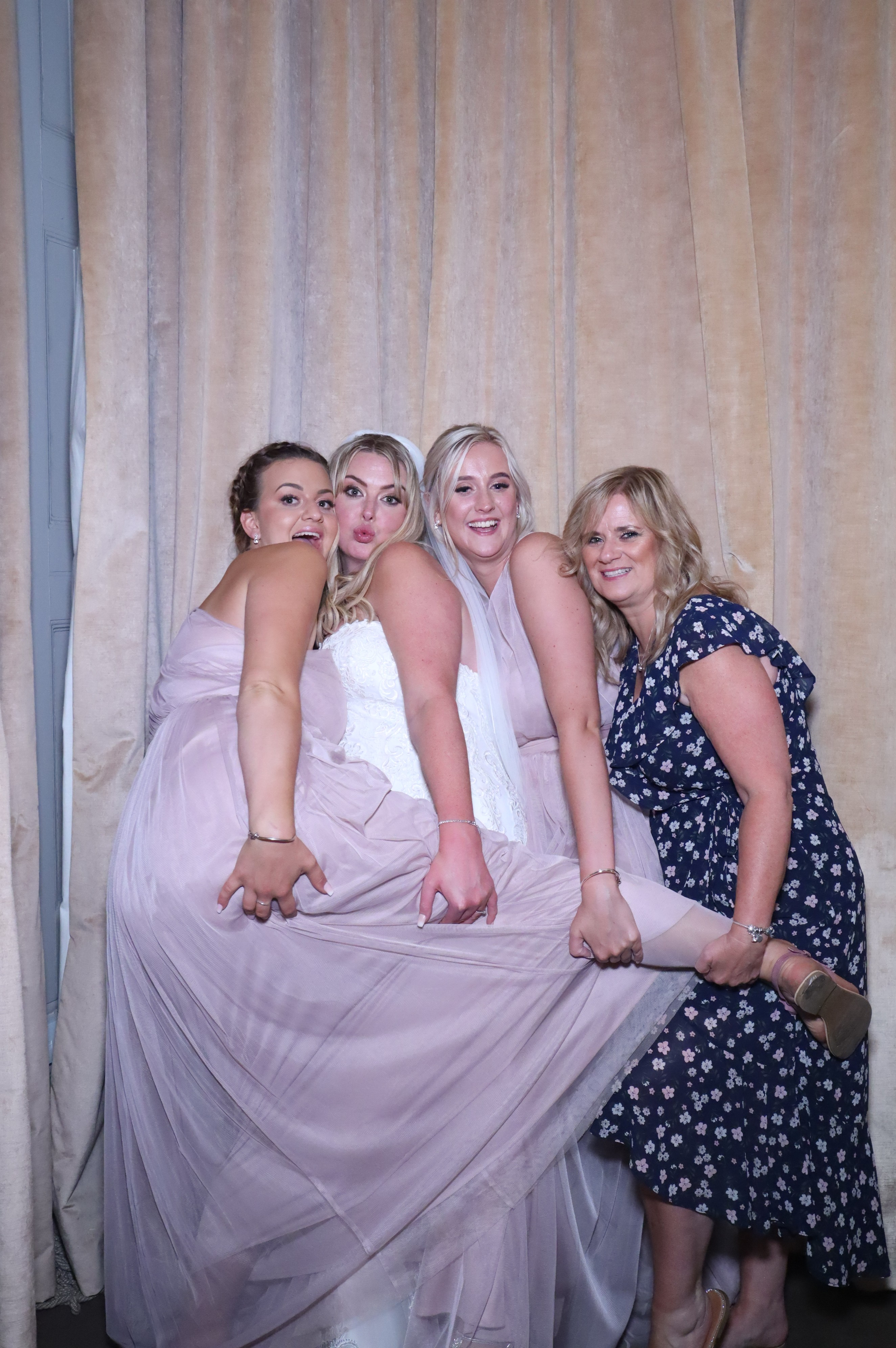 Scott & Charlotte | View more photos from the event at gallery.myphotoboothexperience.co.uk/u/MyPhotoBoothExperienceLtd/Scott-Charlotte