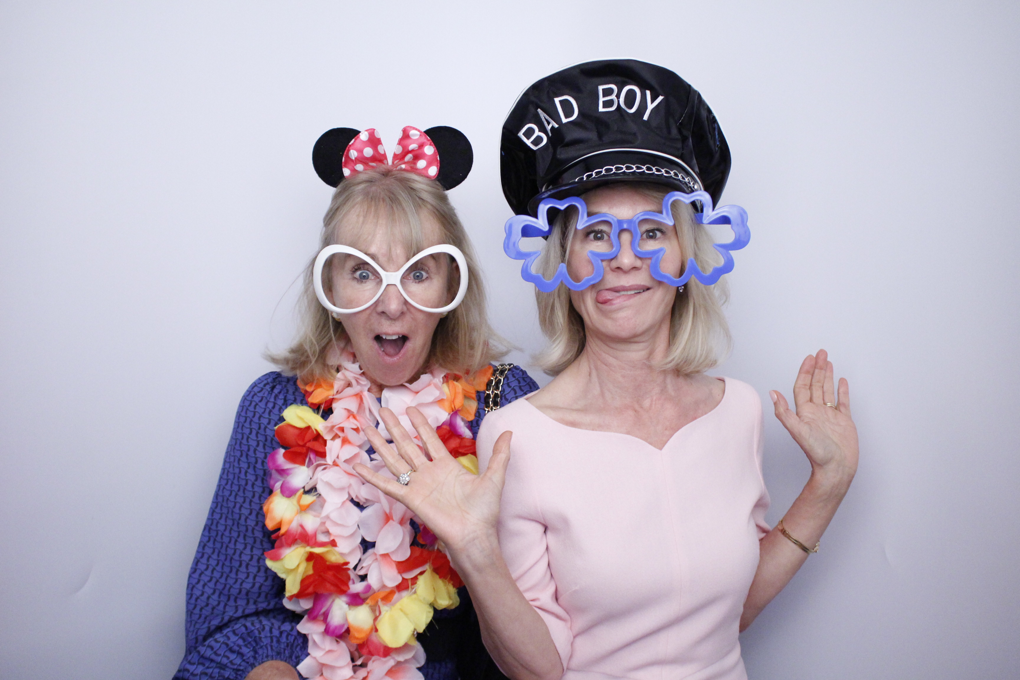 Sophie & Henry's Wedding | View more photos from the event at gallery.myphotoboothexperience.co.uk/u/MyPhotoBoothExperienceLtd/Sophie-Henrys-Wedding