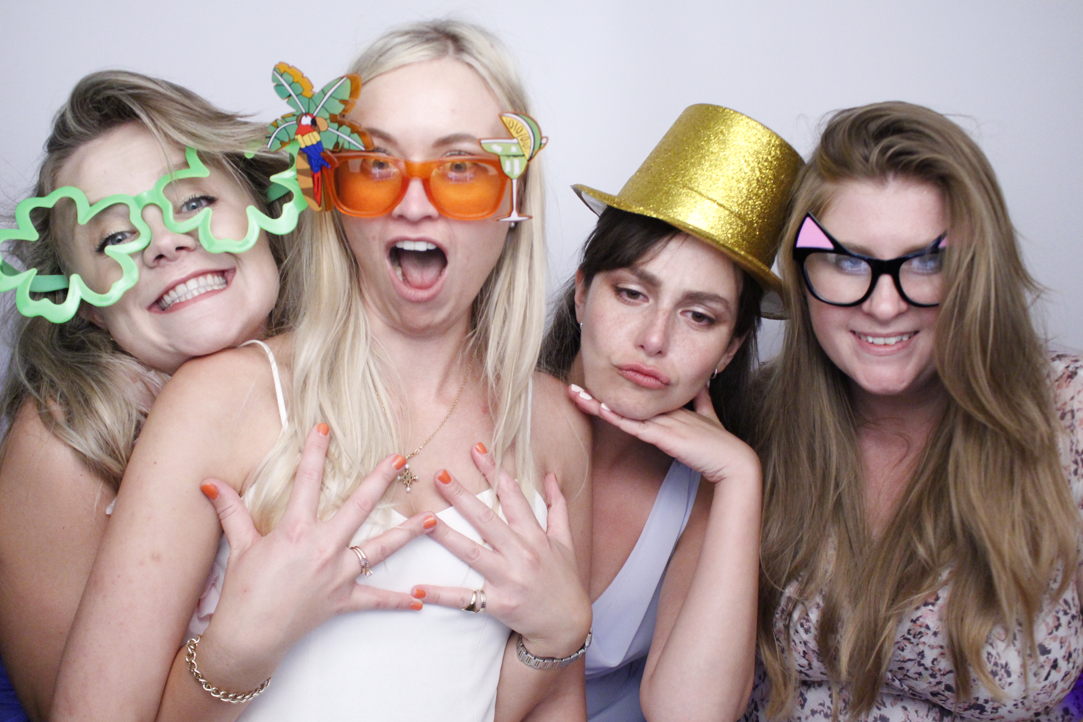 Sophie & Henry's Wedding | View more photos from the event at gallery.myphotoboothexperience.co.uk/u/MyPhotoBoothExperienceLtd/Sophie-Henrys-Wedding