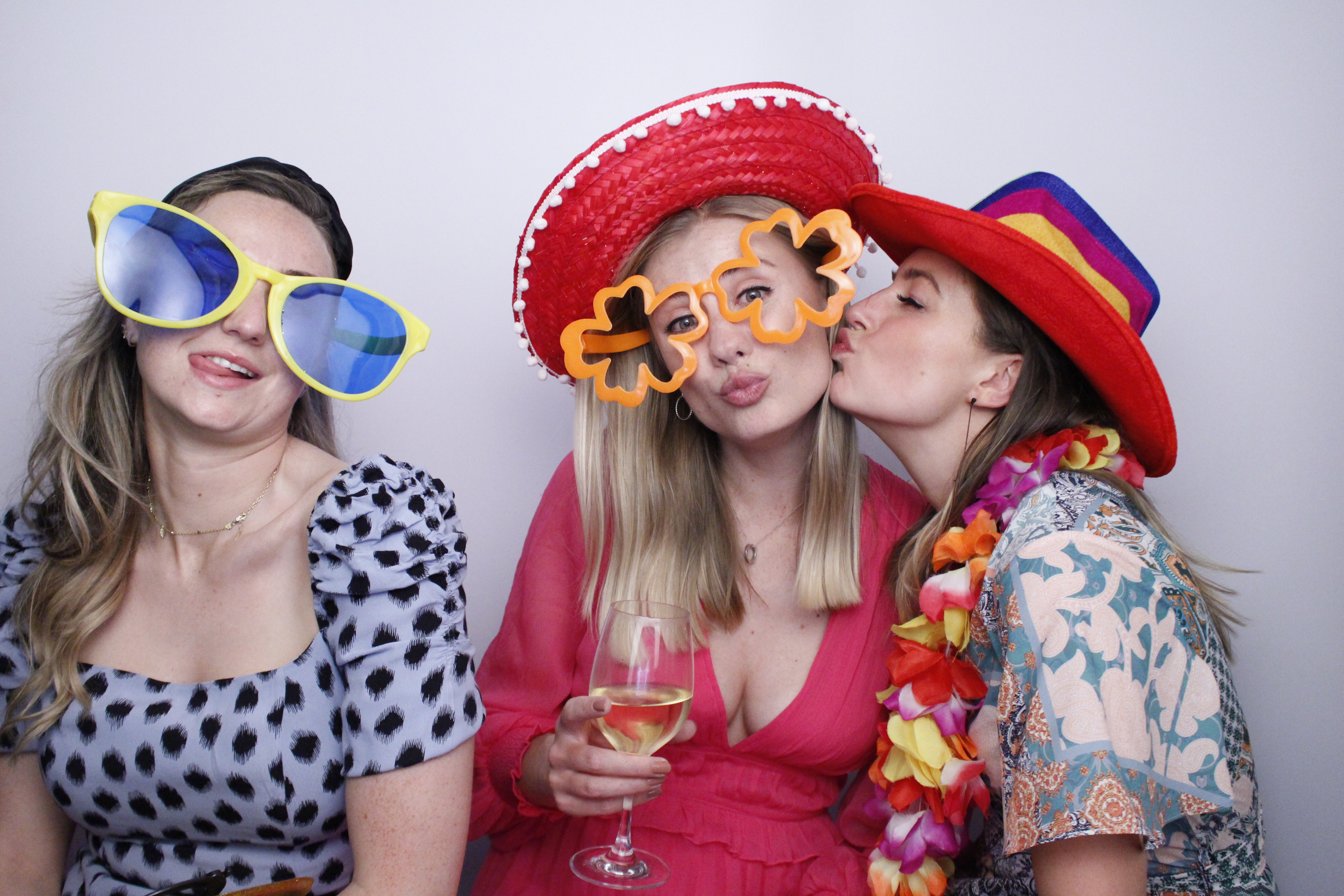 Sophie & Henry's Wedding | View more photos from the event at gallery.myphotoboothexperience.co.uk/u/MyPhotoBoothExperienceLtd/Sophie-Henrys-Wedding