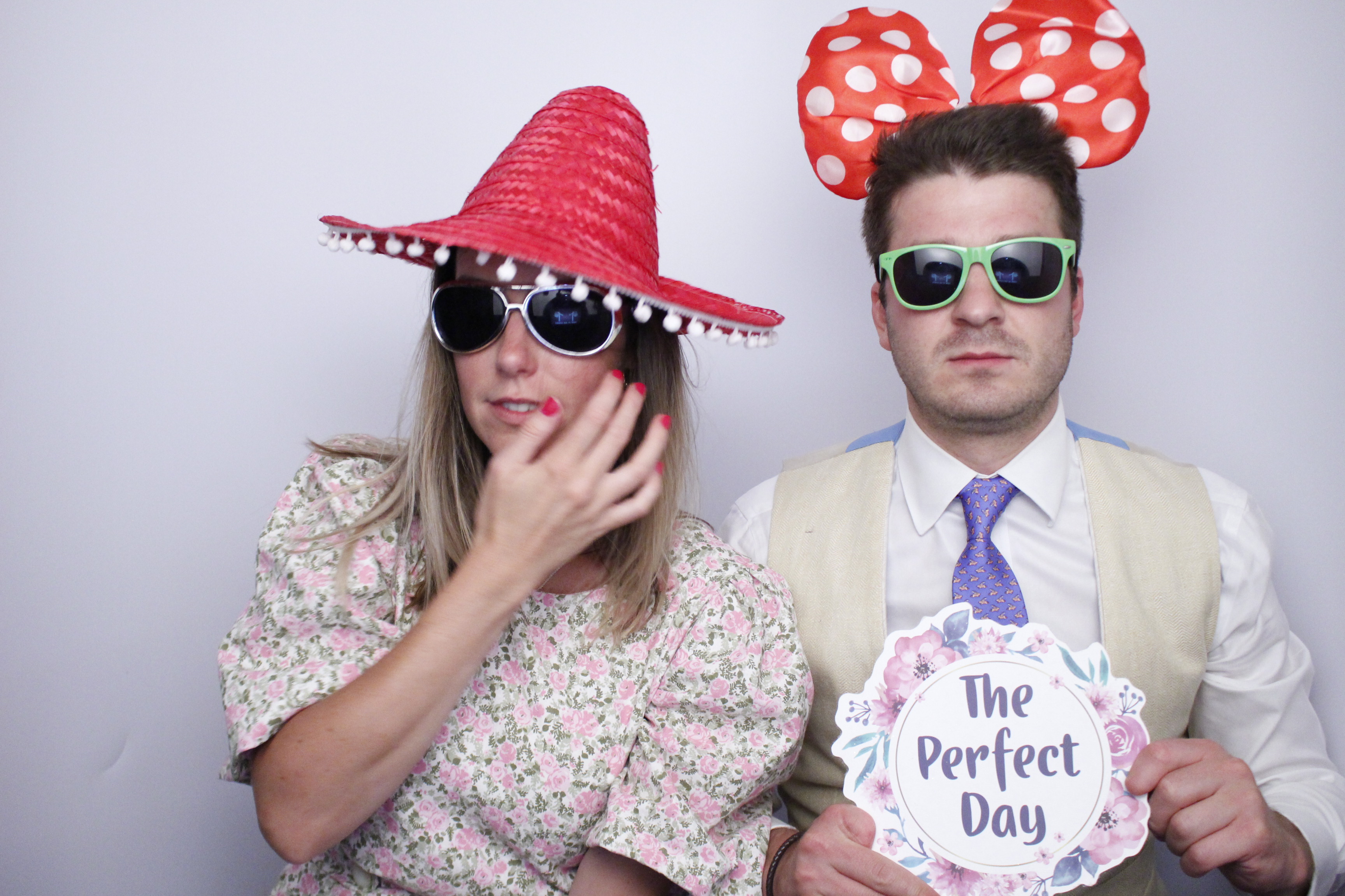 Sophie & Henry's Wedding | View more photos from the event at gallery.myphotoboothexperience.co.uk/u/MyPhotoBoothExperienceLtd/Sophie-Henrys-Wedding
