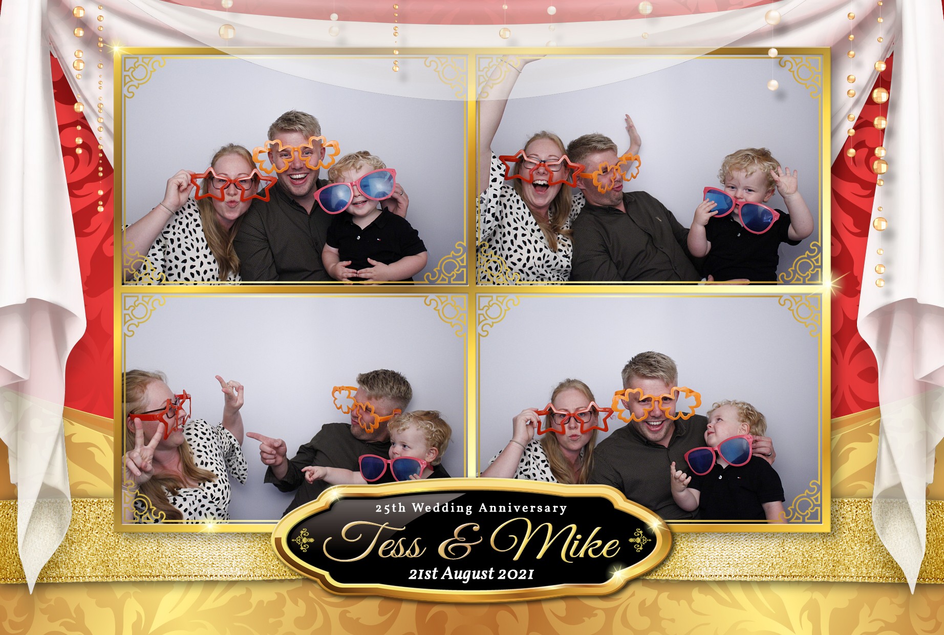 Tess and Mike's 25th Anniversary | View more photos from the event at gallery.myphotoboothexperience.co.uk/u/MyPhotoBoothExperienceLtd/Tess-and-Mikes-25th-Anniversary