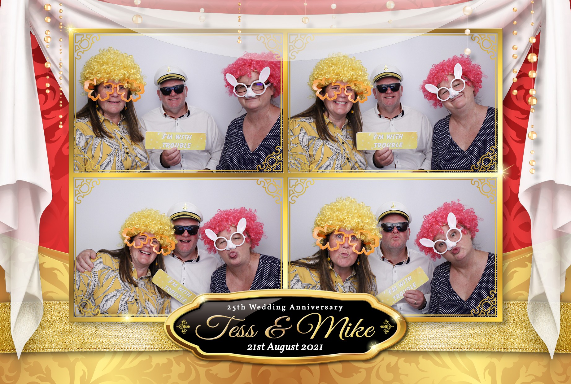 Tess and Mike's 25th Anniversary | View more photos from the event at gallery.myphotoboothexperience.co.uk/u/MyPhotoBoothExperienceLtd/Tess-and-Mikes-25th-Anniversary
