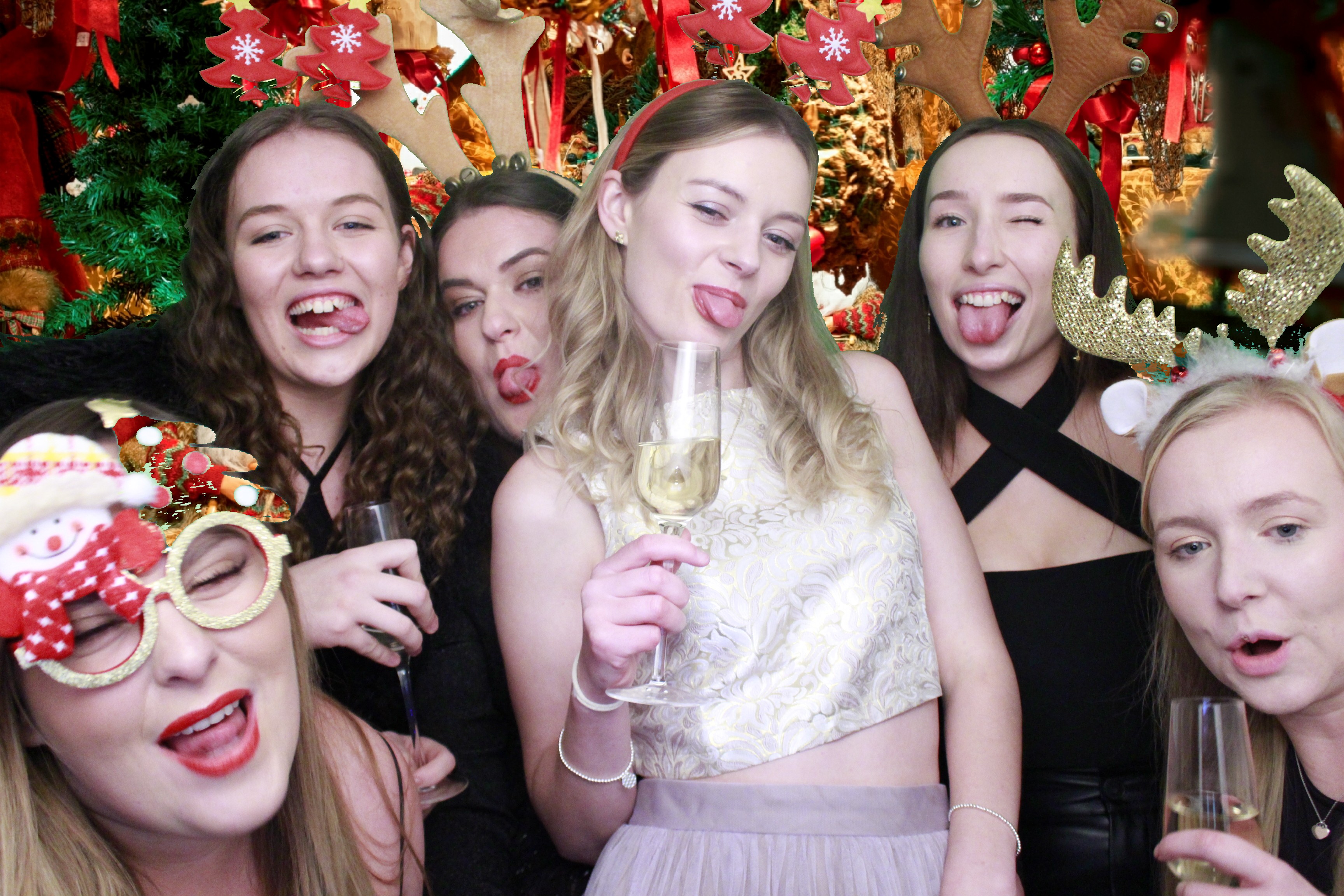 Waitrose Christams Party 2021 | View more photos from the event at gallery.myphotoboothexperience.co.uk/u/MyPhotoBoothExperienceLtd/Waitrose-Christams-Party-2021