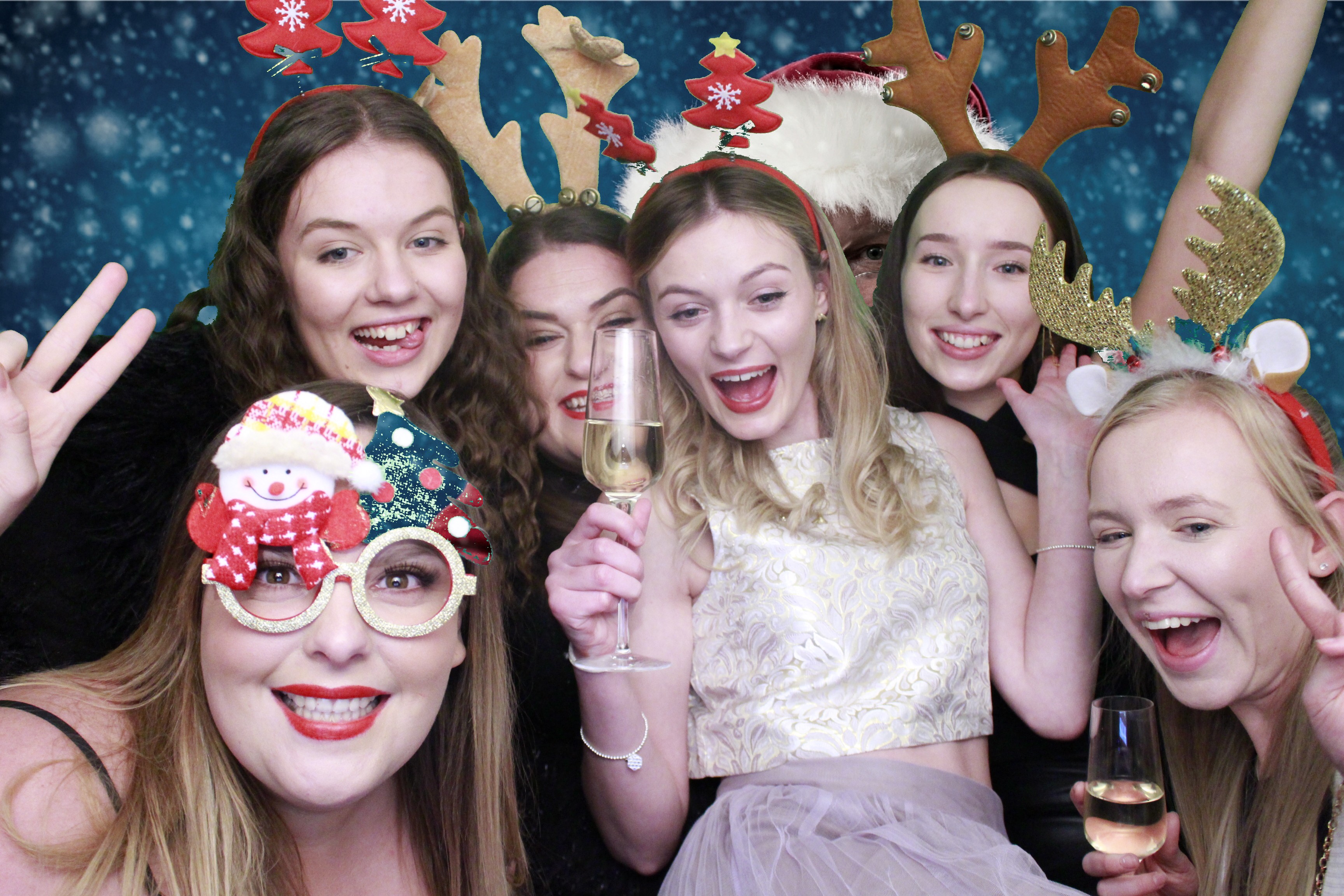Waitrose Christams Party 2021 | View more photos from the event at gallery.myphotoboothexperience.co.uk/u/MyPhotoBoothExperienceLtd/Waitrose-Christams-Party-2021