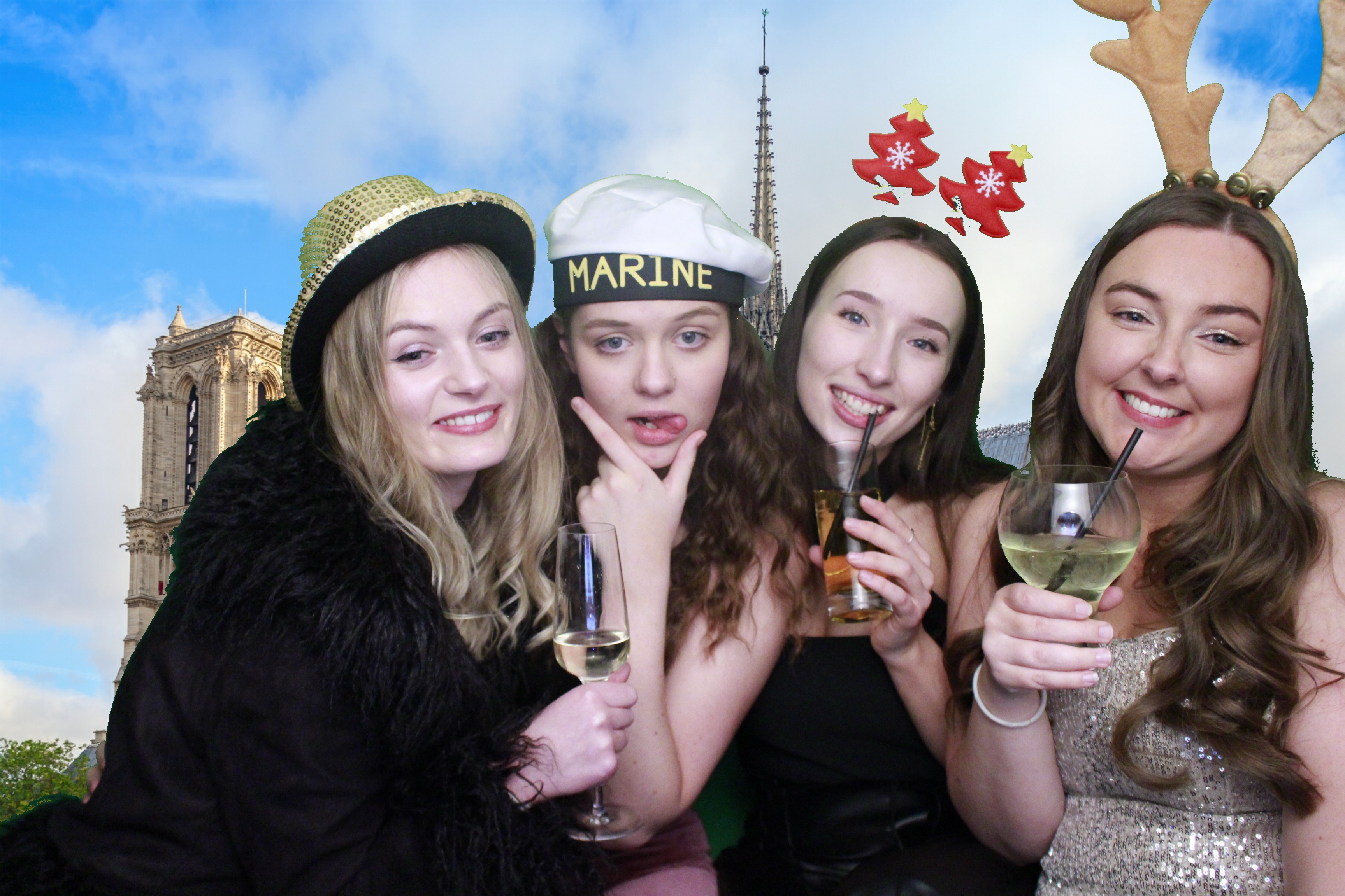 Waitrose Christams Party 2021 | View more photos from the event at gallery.myphotoboothexperience.co.uk/u/MyPhotoBoothExperienceLtd/Waitrose-Christams-Party-2021