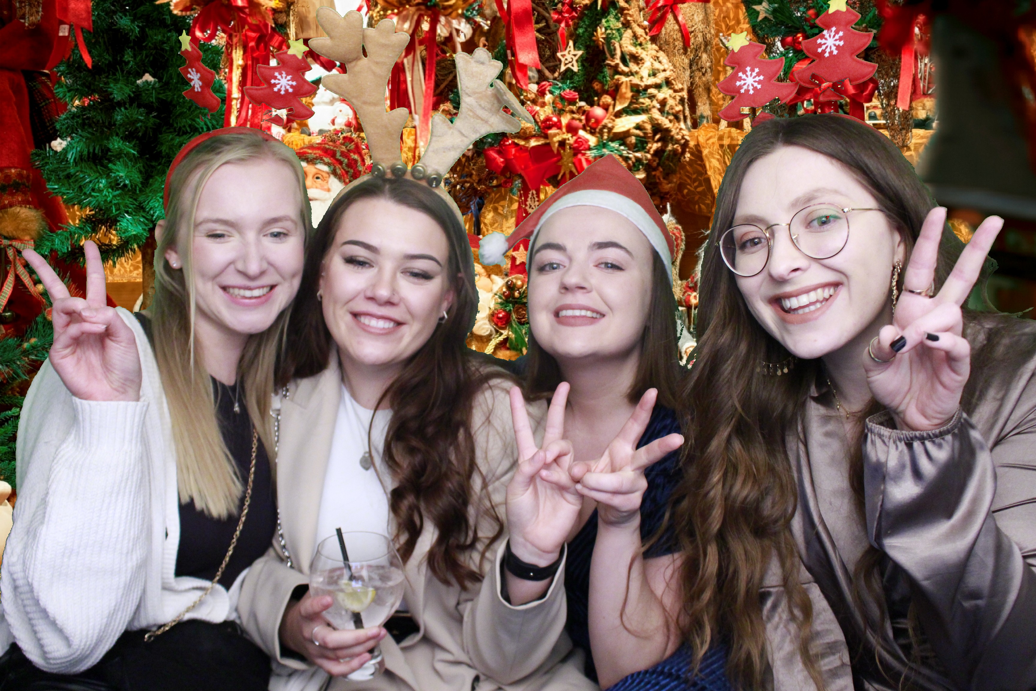 Waitrose Christams Party 2021 | View more photos from the event at gallery.myphotoboothexperience.co.uk/u/MyPhotoBoothExperienceLtd/Waitrose-Christams-Party-2021