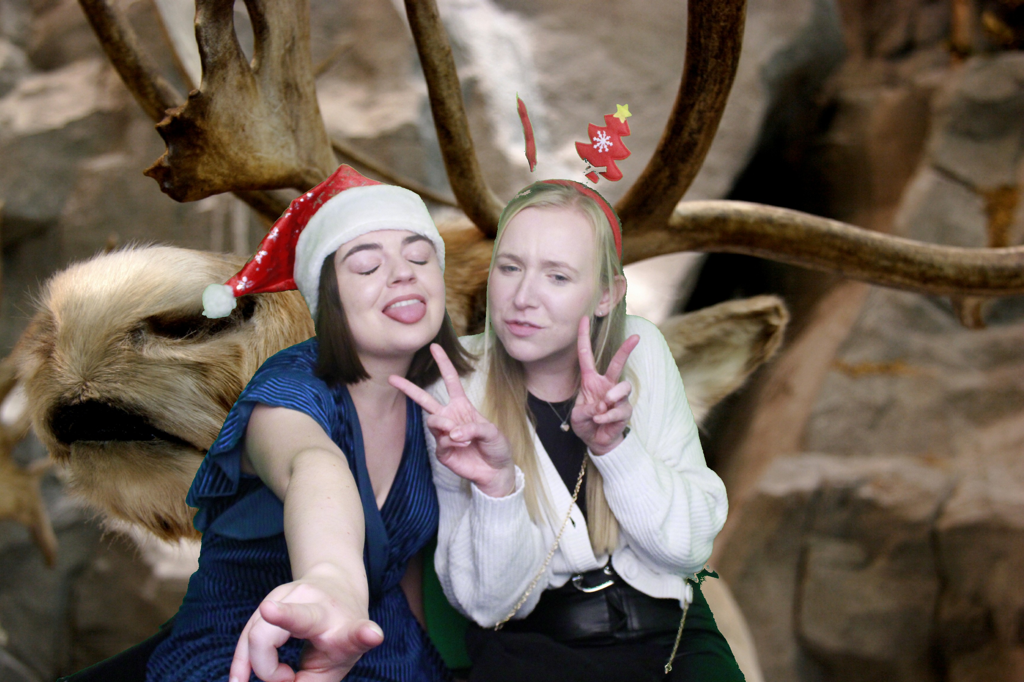 Waitrose Christams Party 2021 | View more photos from the event at gallery.myphotoboothexperience.co.uk/u/MyPhotoBoothExperienceLtd/Waitrose-Christams-Party-2021