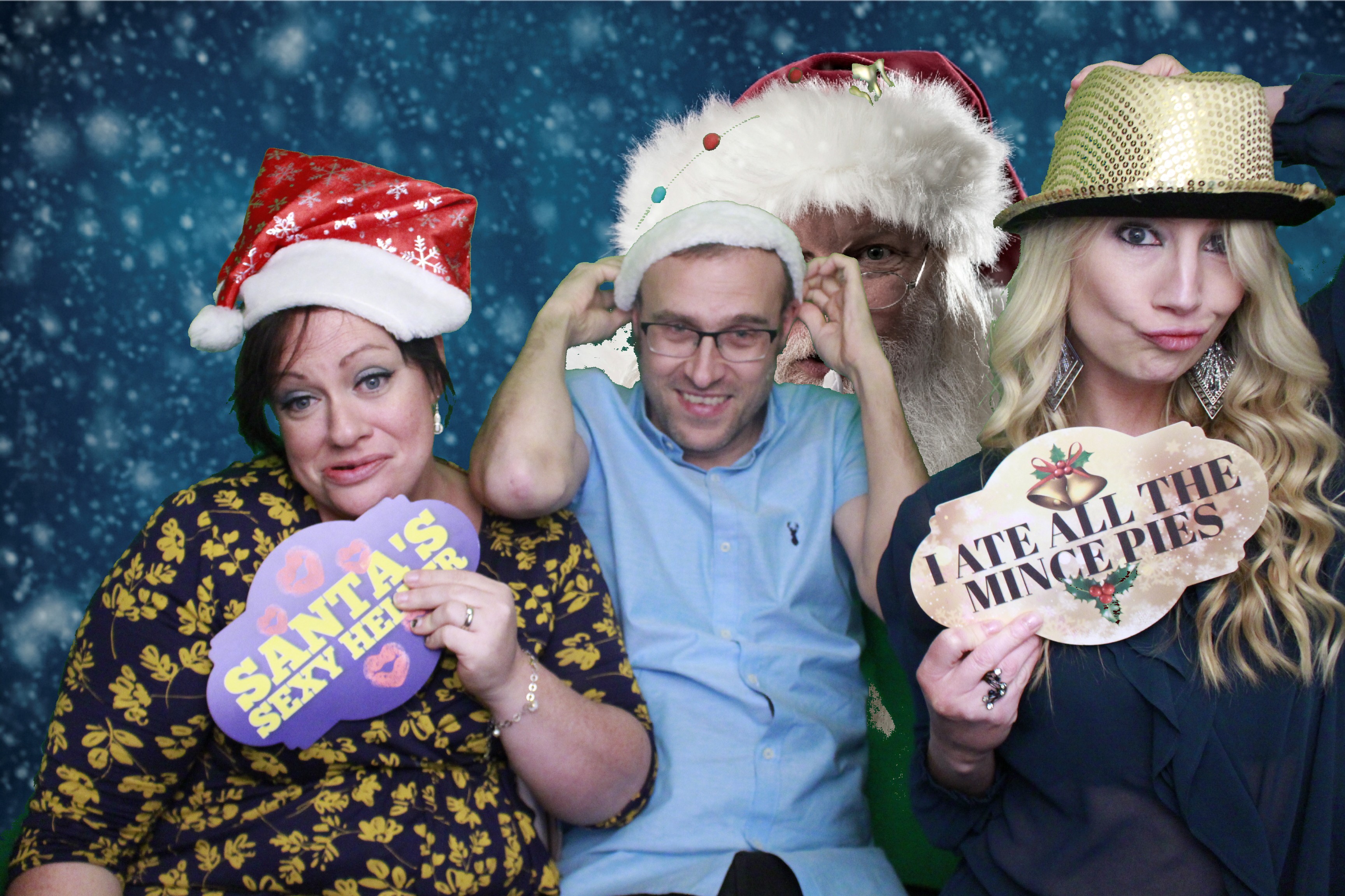 Waitrose Christams Party 2021 | View more photos from the event at gallery.myphotoboothexperience.co.uk/u/MyPhotoBoothExperienceLtd/Waitrose-Christams-Party-2021