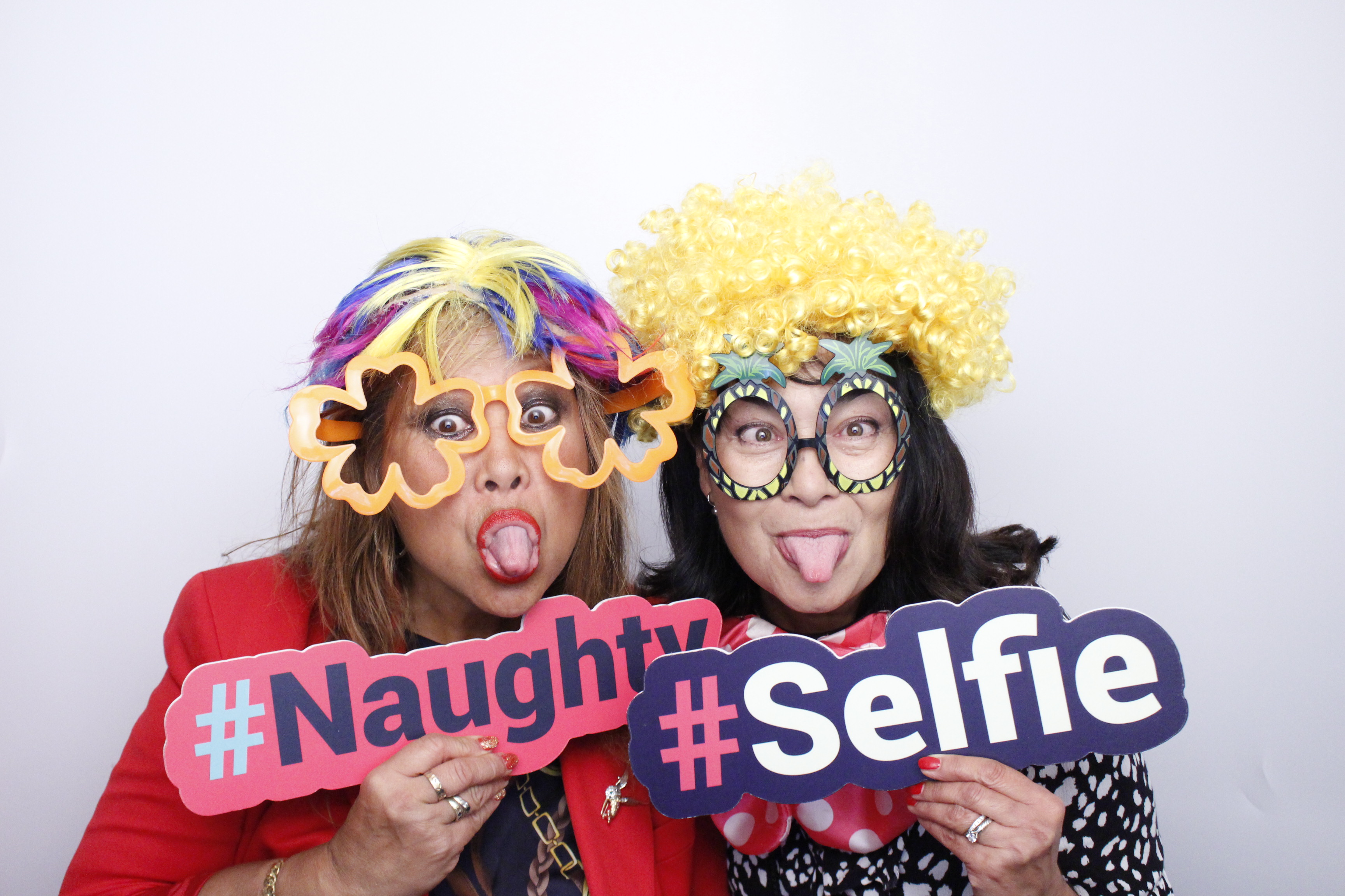 Wendy's 60th Birthday | View more photos from the event at gallery.myphotoboothexperience.co.uk/u/MyPhotoBoothExperienceLtd/Wendys-60th-Birthday