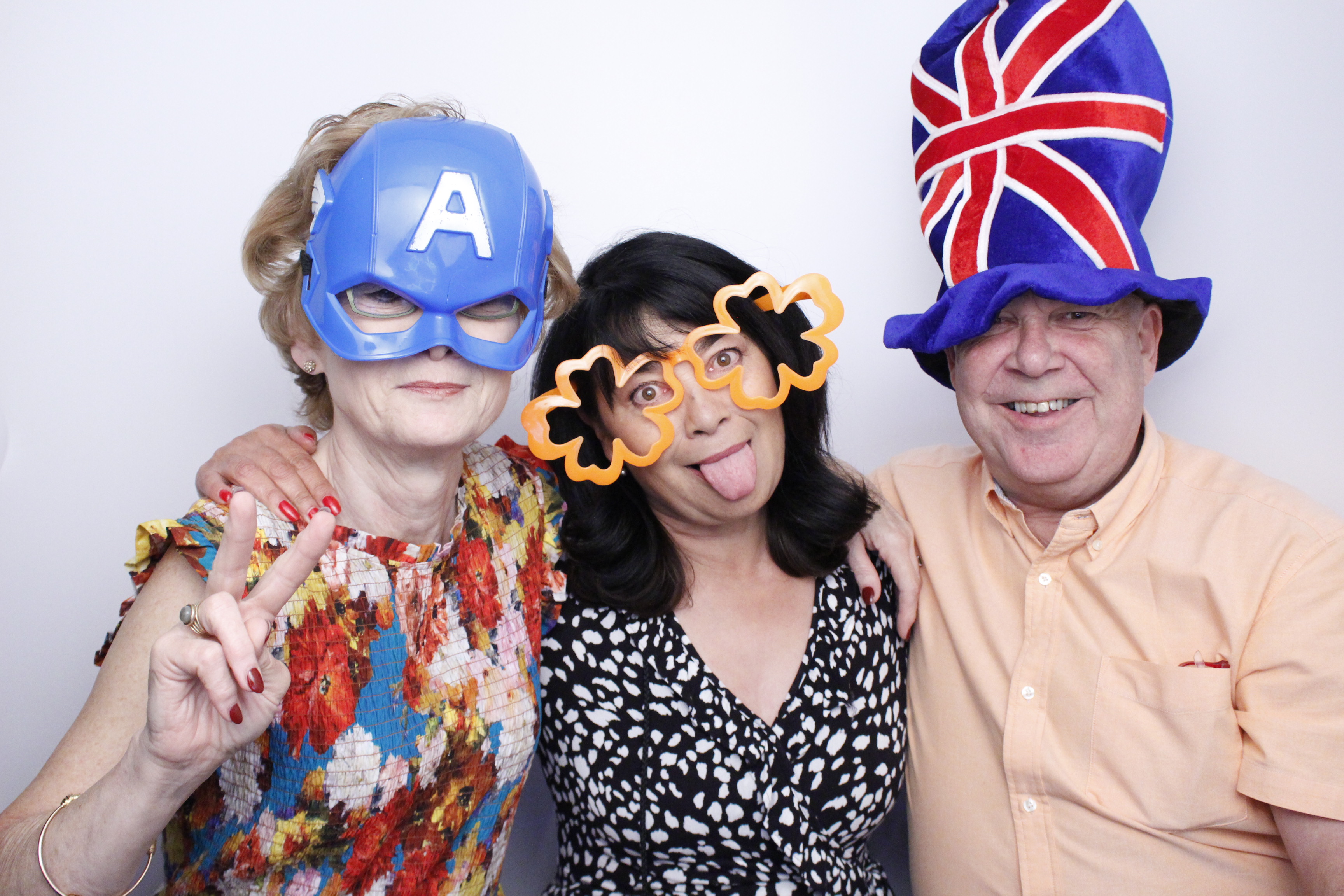 Wendy's 60th Birthday | View more photos from the event at gallery.myphotoboothexperience.co.uk/u/MyPhotoBoothExperienceLtd/Wendys-60th-Birthday