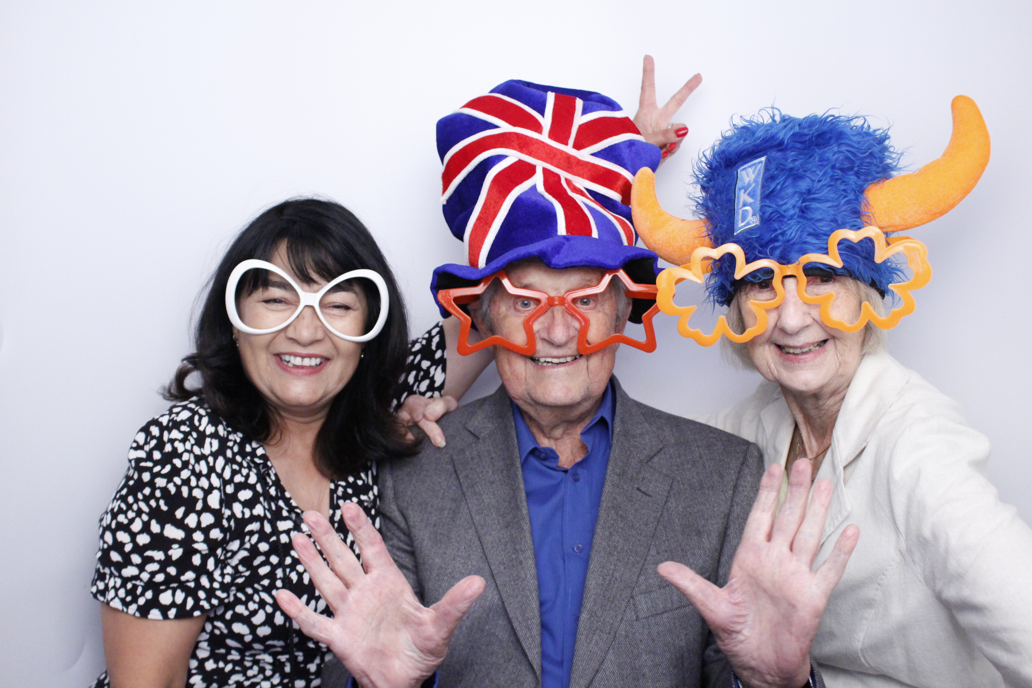 Wendy's 60th Birthday | View more photos from the event at gallery.myphotoboothexperience.co.uk/u/MyPhotoBoothExperienceLtd/Wendys-60th-Birthday