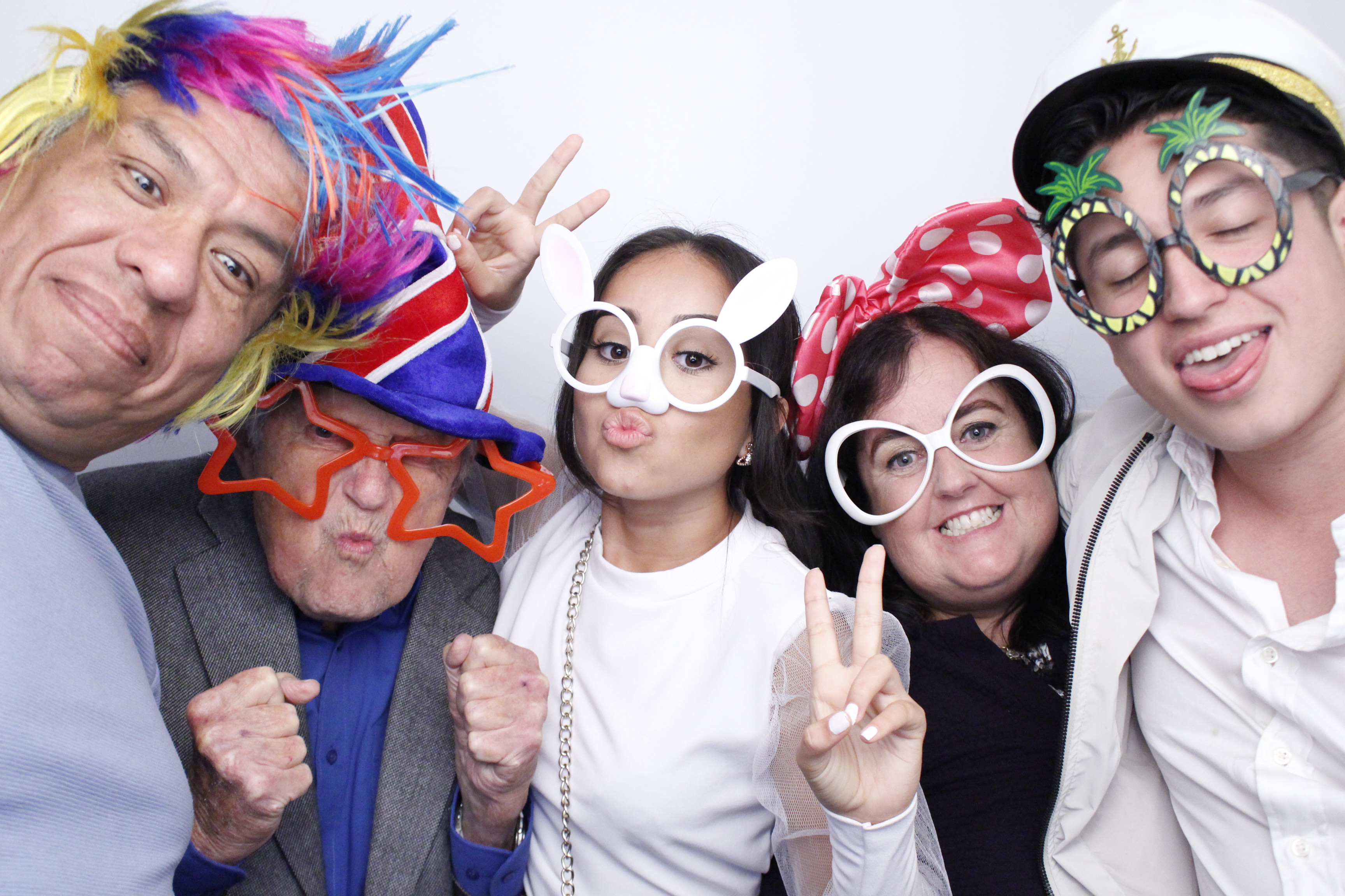 Wendy's 60th Birthday | View more photos from the event at gallery.myphotoboothexperience.co.uk/u/MyPhotoBoothExperienceLtd/Wendys-60th-Birthday