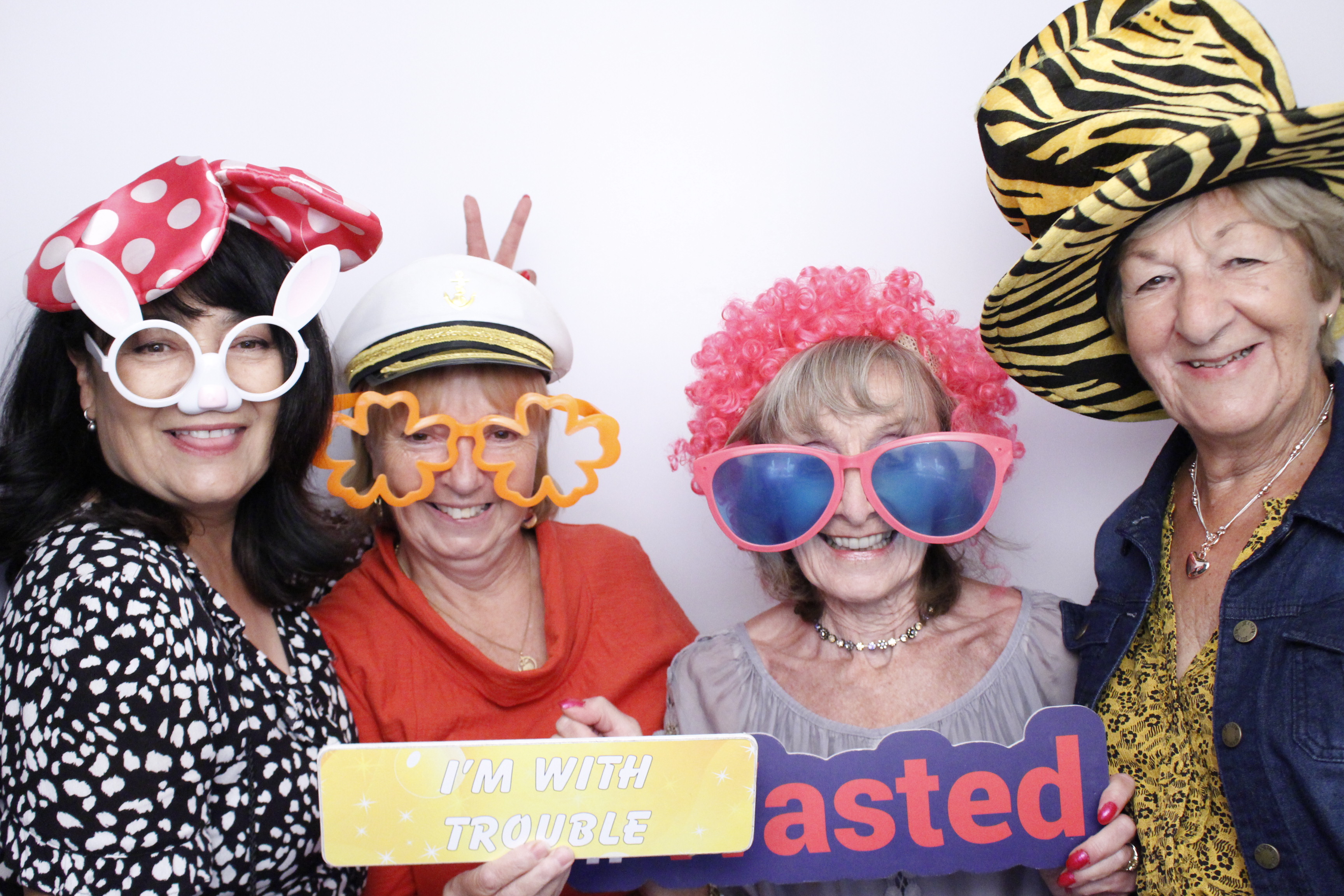 Wendy's 60th Birthday | View more photos from the event at gallery.myphotoboothexperience.co.uk/u/MyPhotoBoothExperienceLtd/Wendys-60th-Birthday