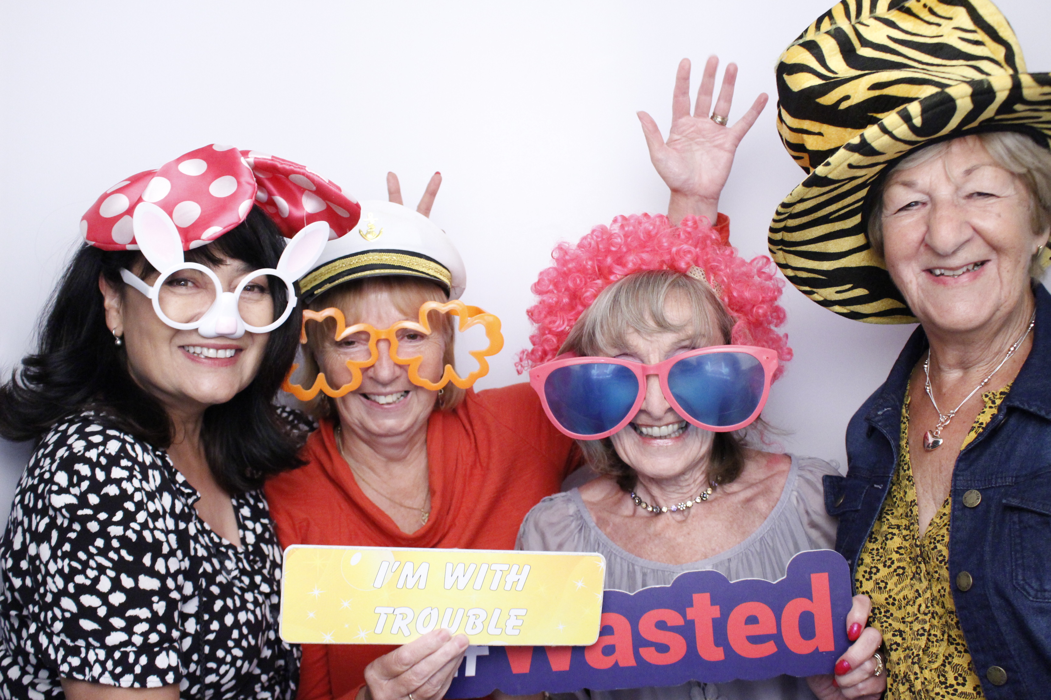 Wendy's 60th Birthday | View more photos from the event at gallery.myphotoboothexperience.co.uk/u/MyPhotoBoothExperienceLtd/Wendys-60th-Birthday