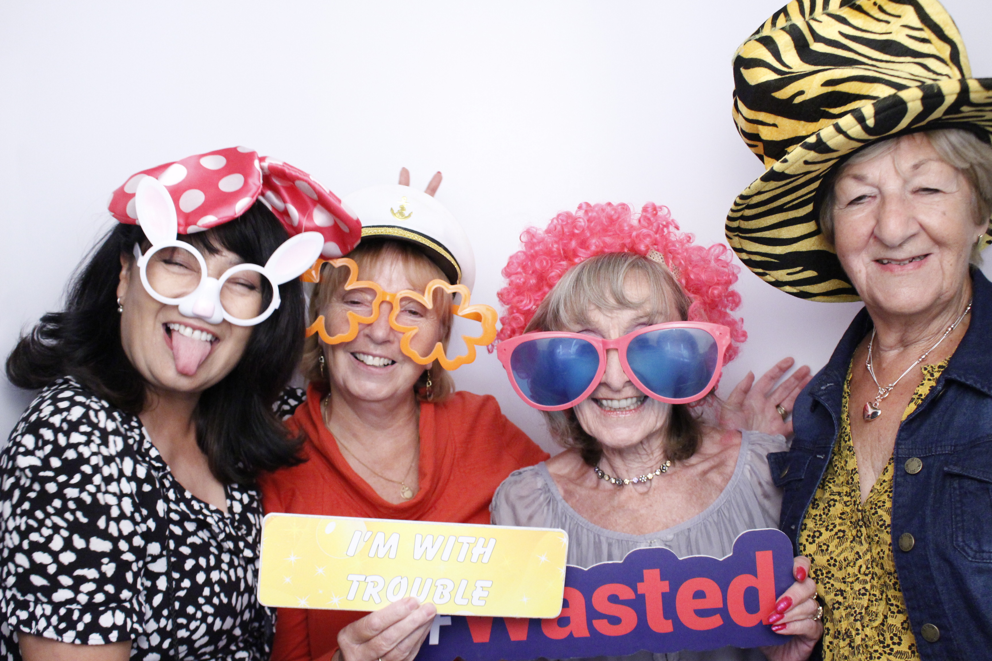 Wendy's 60th Birthday | View more photos from the event at gallery.myphotoboothexperience.co.uk/u/MyPhotoBoothExperienceLtd/Wendys-60th-Birthday