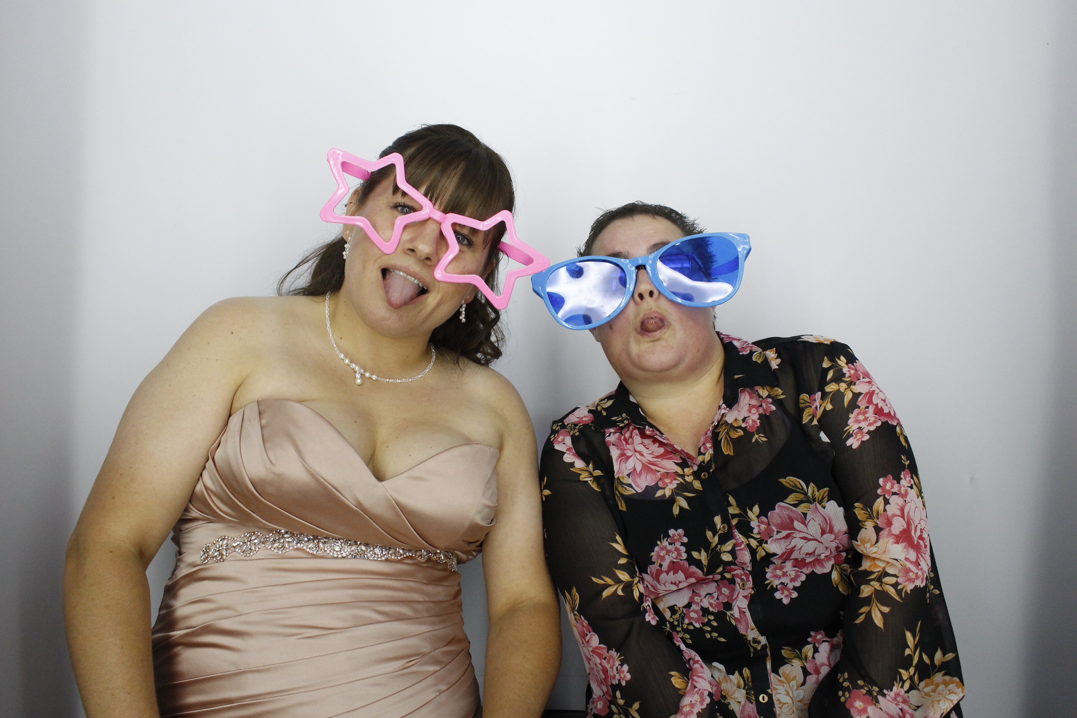 kerry and Matt vowel renewal | View more photos from the event at gallery.myphotoboothexperience.co.uk/u/MyPhotoBoothExperienceLtd/kerry-and-Matt-vowel-renewal