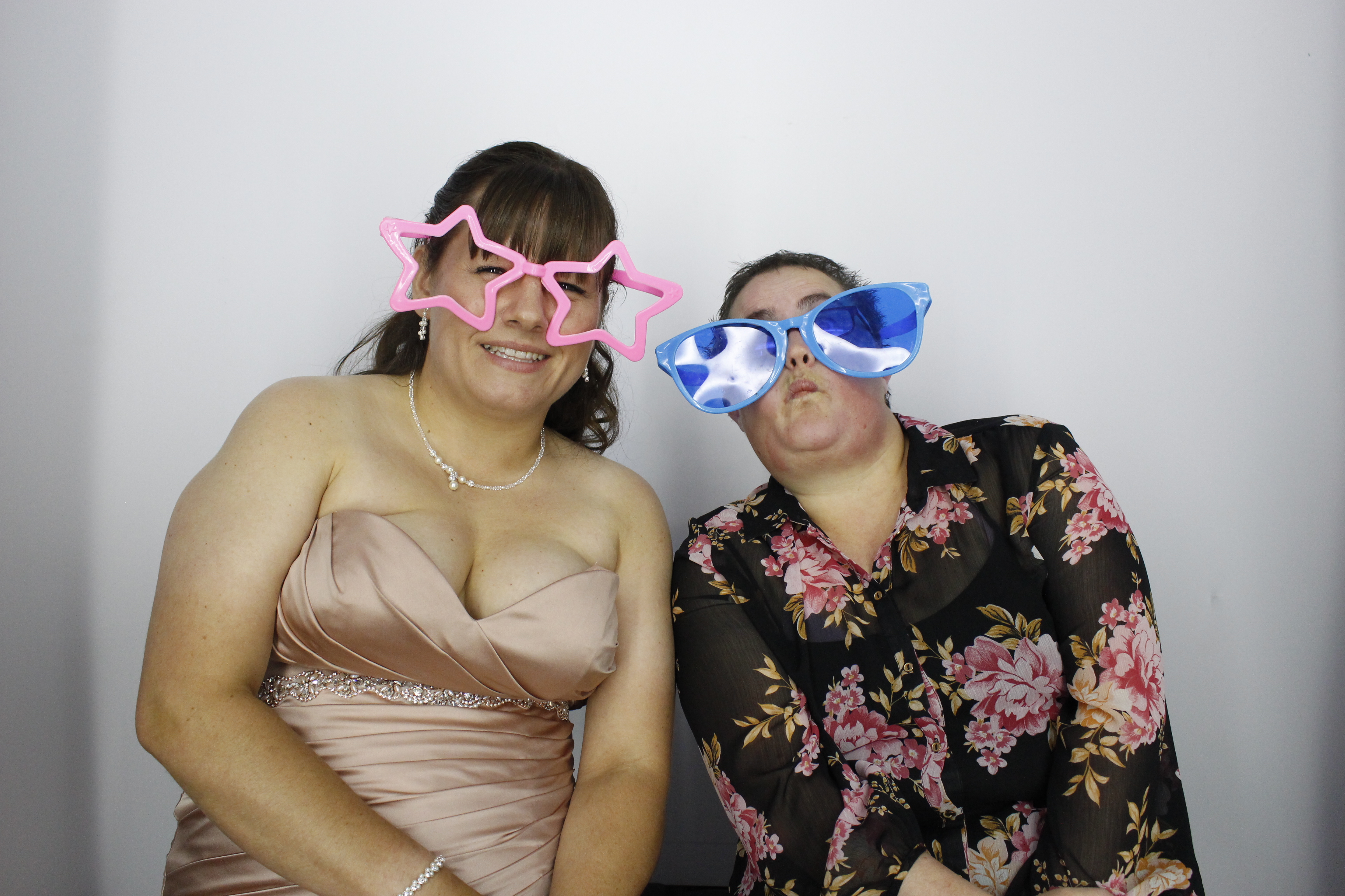 kerry and Matt vowel renewal | View more photos from the event at gallery.myphotoboothexperience.co.uk/u/MyPhotoBoothExperienceLtd/kerry-and-Matt-vowel-renewal
