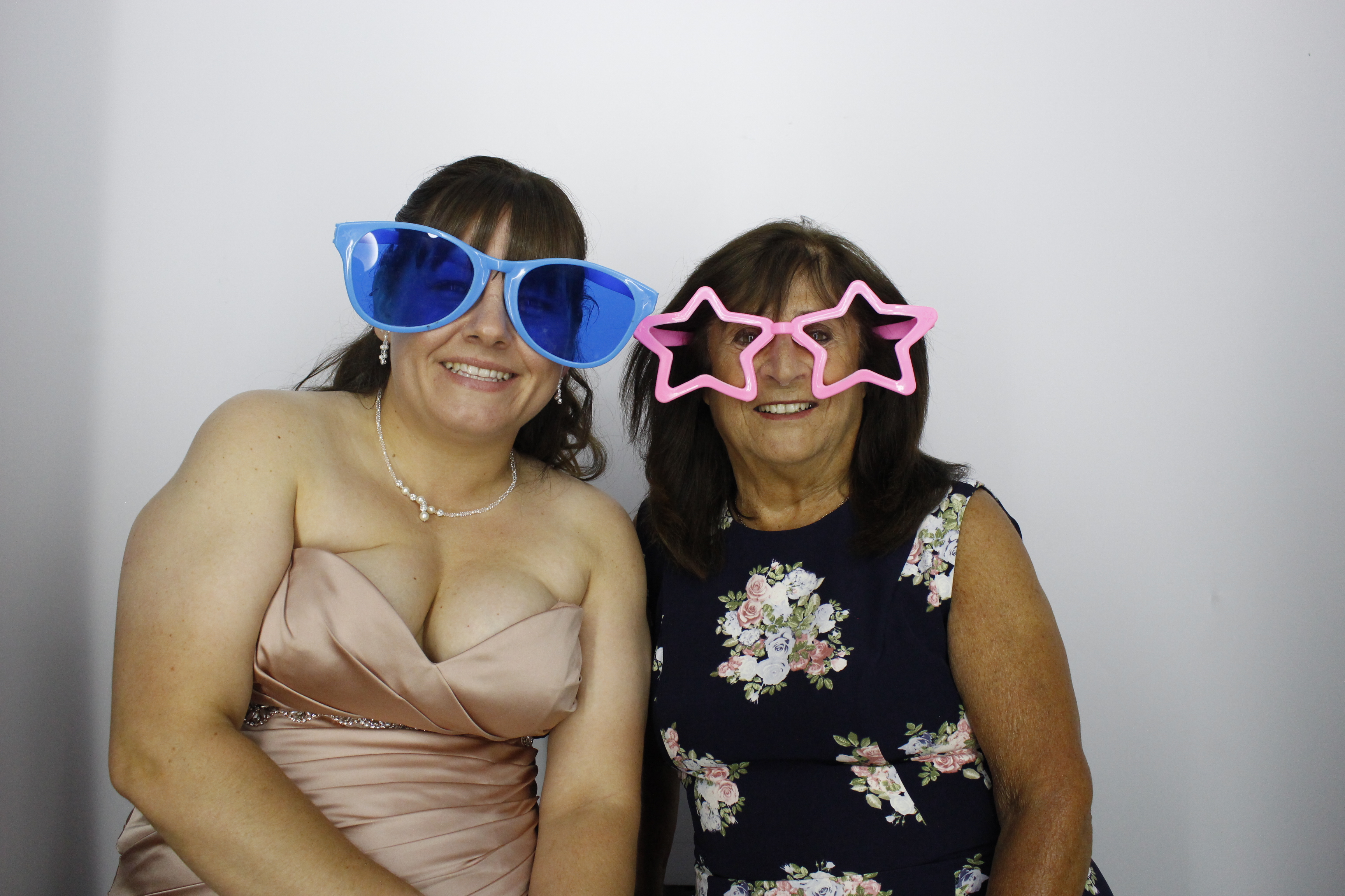kerry and Matt vowel renewal | View more photos from the event at gallery.myphotoboothexperience.co.uk/u/MyPhotoBoothExperienceLtd/kerry-and-Matt-vowel-renewal