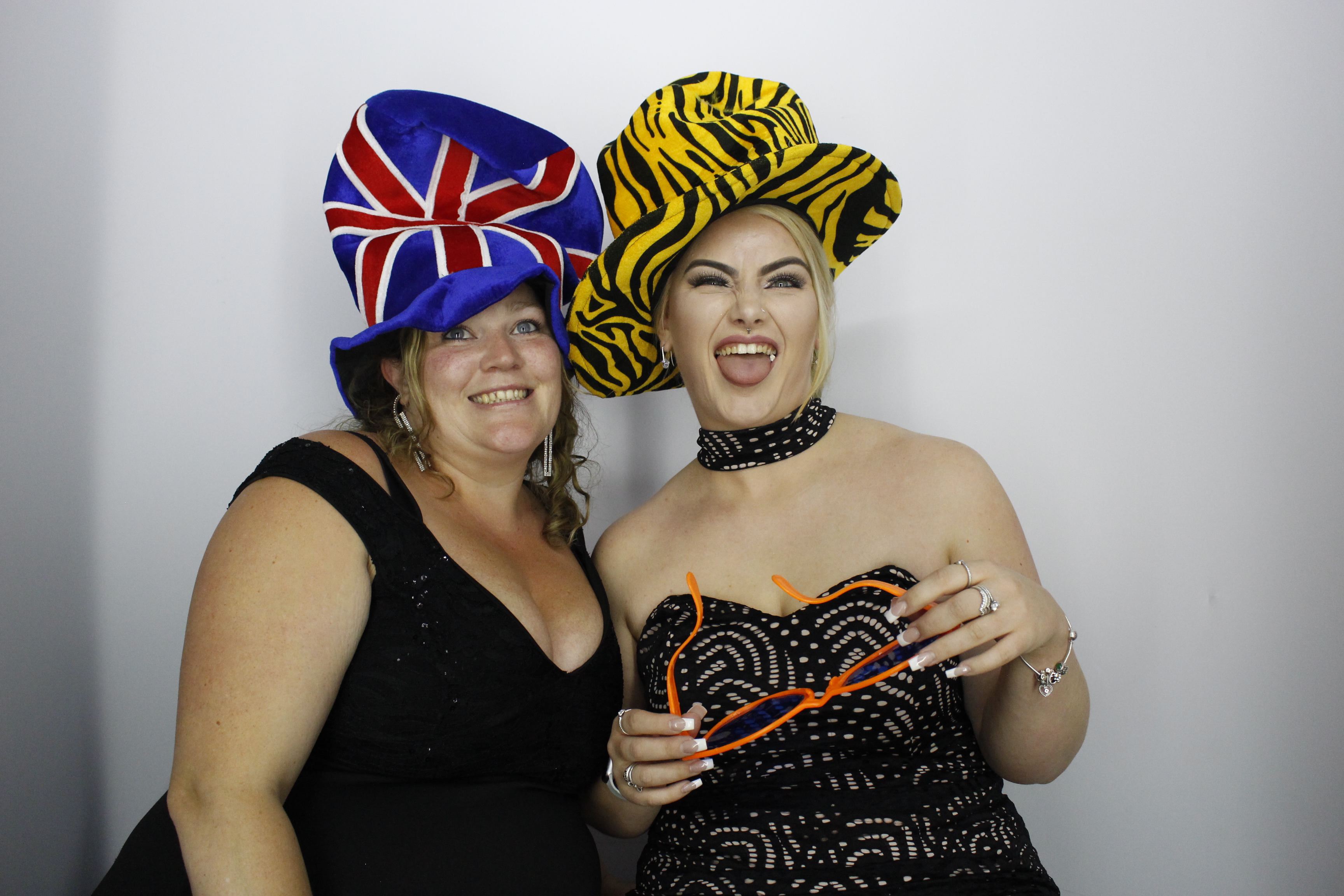 kerry and Matt vowel renewal | View more photos from the event at gallery.myphotoboothexperience.co.uk/u/MyPhotoBoothExperienceLtd/kerry-and-Matt-vowel-renewal