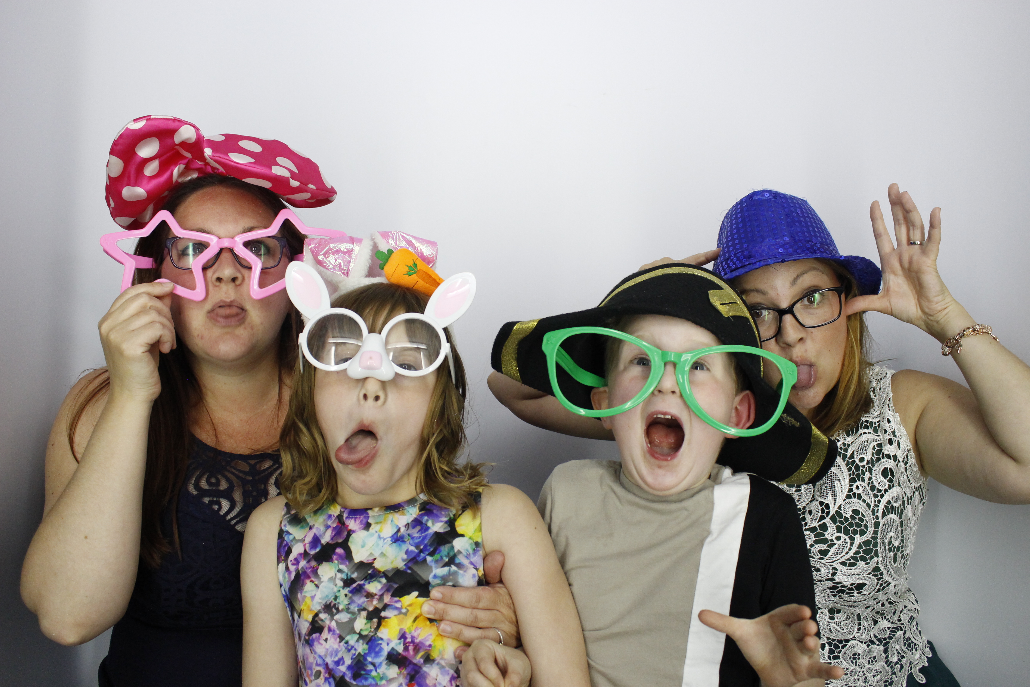 kerry and Matt vowel renewal | View more photos from the event at gallery.myphotoboothexperience.co.uk/u/MyPhotoBoothExperienceLtd/kerry-and-Matt-vowel-renewal