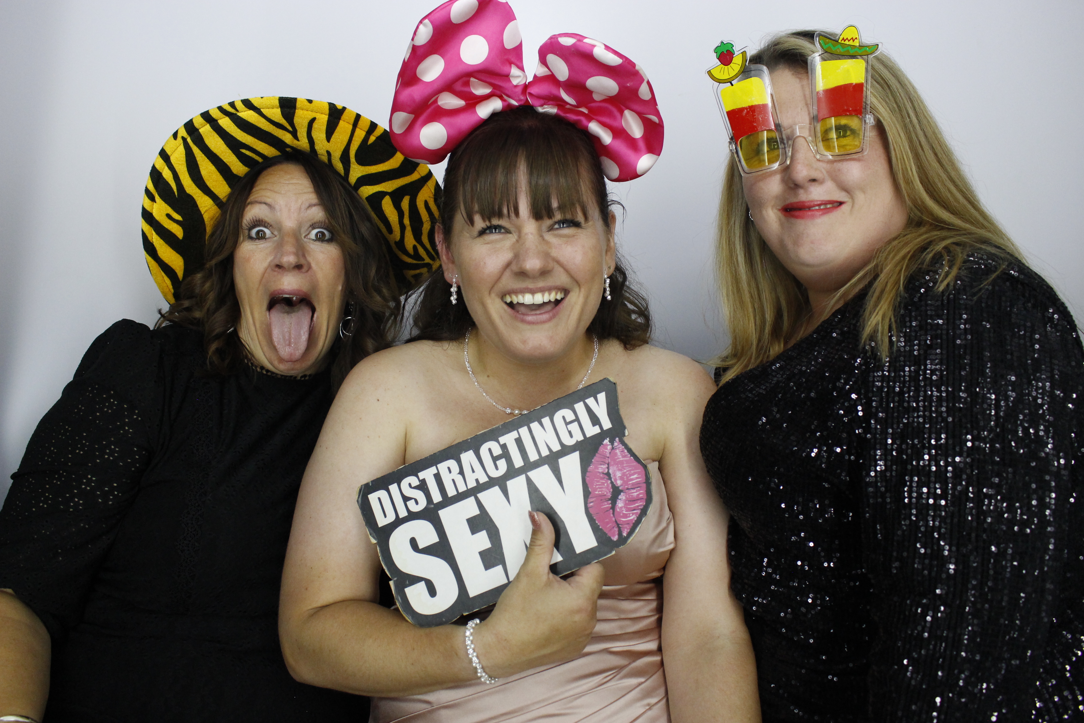 kerry and Matt vowel renewal | View more photos from the event at gallery.myphotoboothexperience.co.uk/u/MyPhotoBoothExperienceLtd/kerry-and-Matt-vowel-renewal