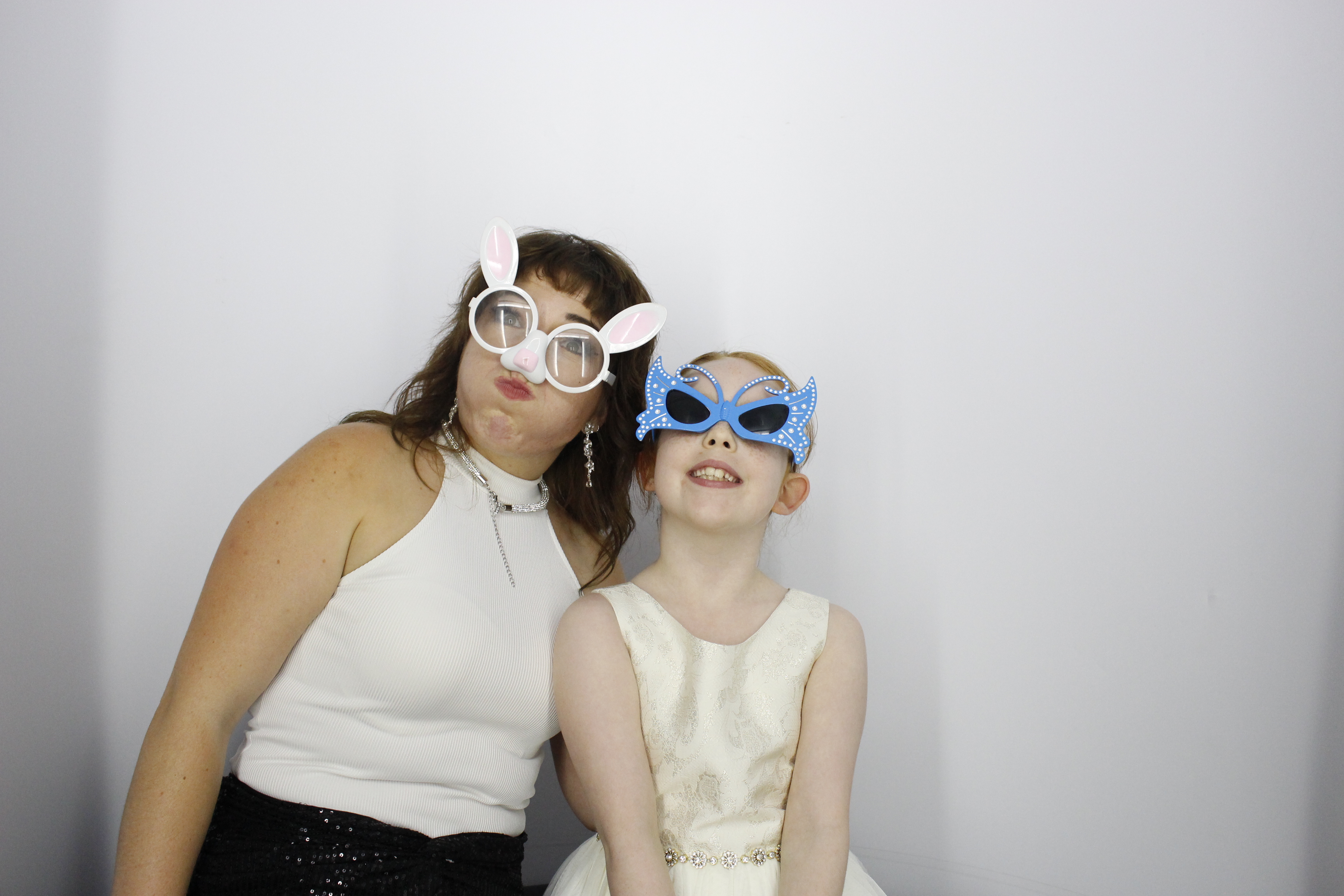 kerry and Matt vowel renewal | View more photos from the event at gallery.myphotoboothexperience.co.uk/u/MyPhotoBoothExperienceLtd/kerry-and-Matt-vowel-renewal