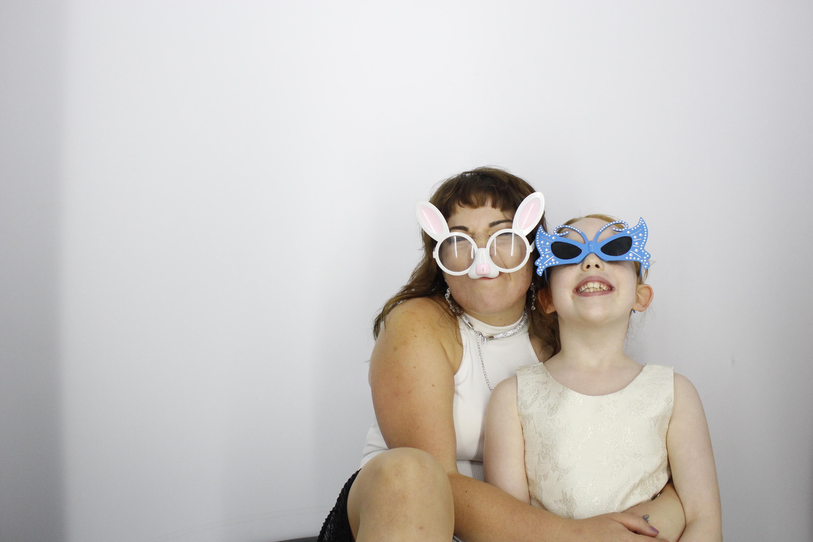 kerry and Matt vowel renewal | View more photos from the event at gallery.myphotoboothexperience.co.uk/u/MyPhotoBoothExperienceLtd/kerry-and-Matt-vowel-renewal