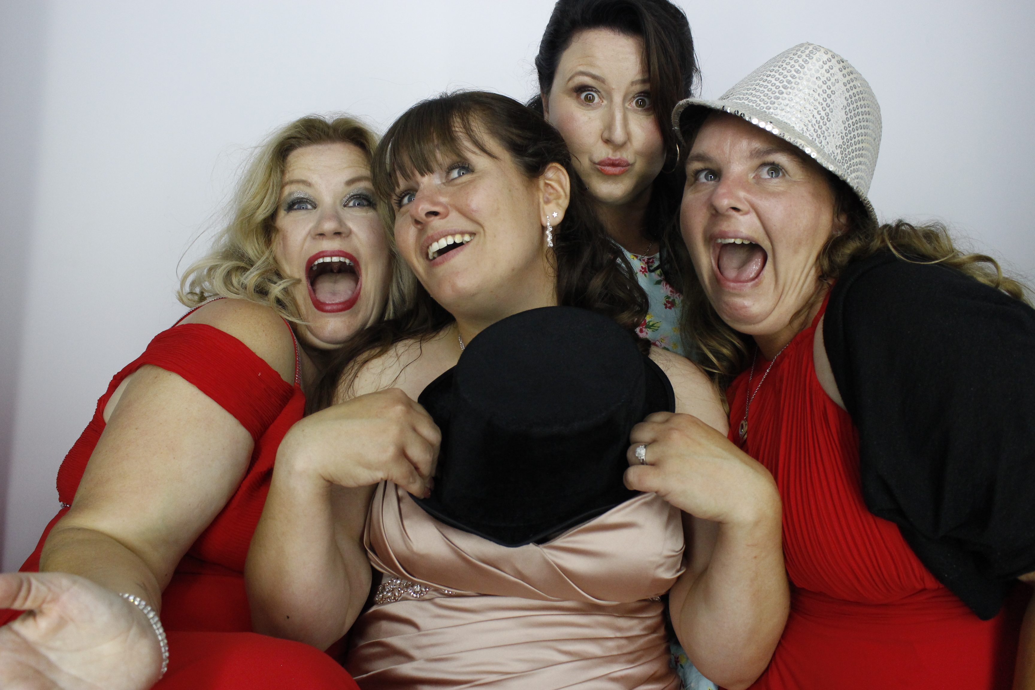 kerry and Matt vowel renewal | View more photos from the event at gallery.myphotoboothexperience.co.uk/u/MyPhotoBoothExperienceLtd/kerry-and-Matt-vowel-renewal