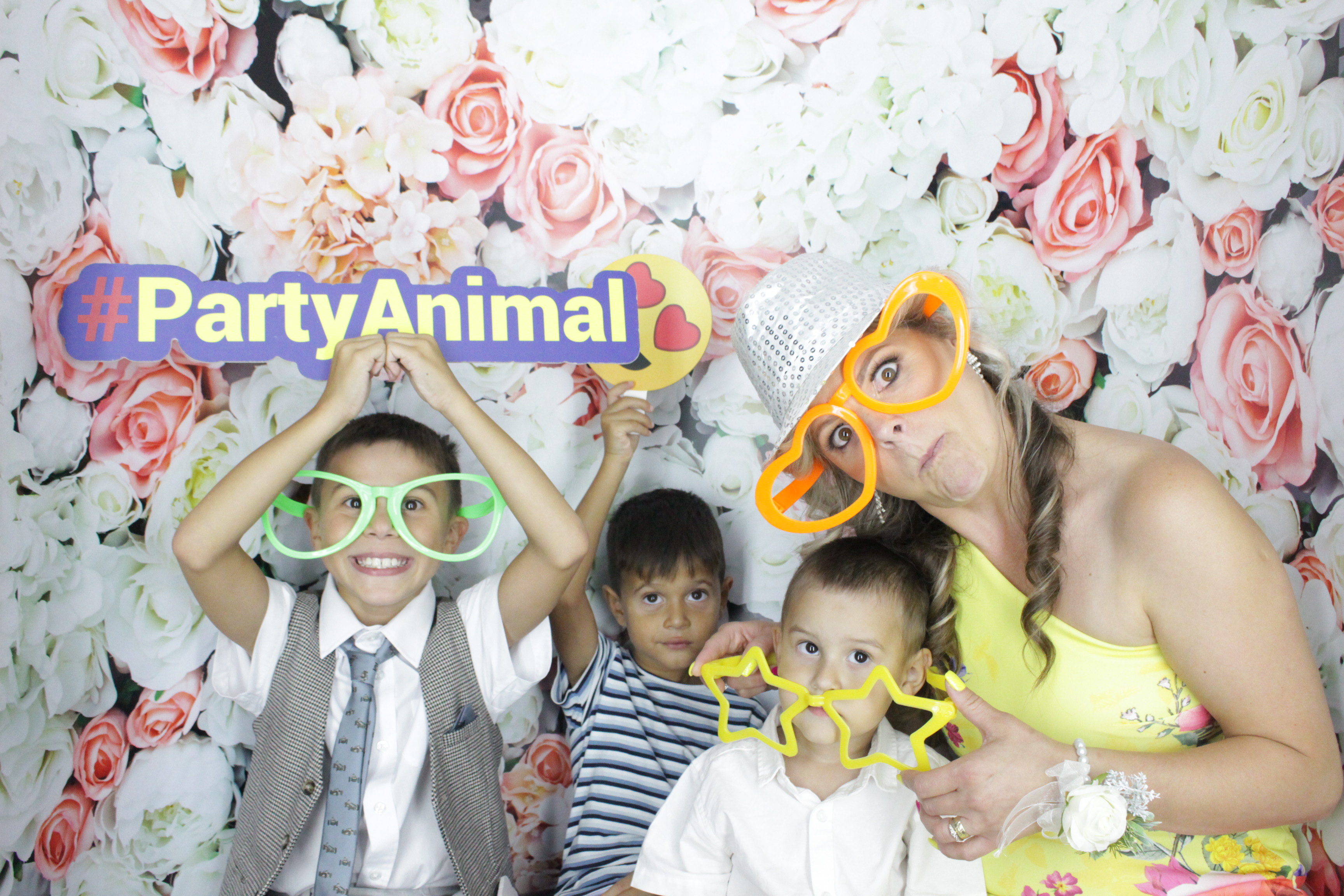 Alex & Bianca's Wedding  | View more photos from the event at gallery.myphotoboothexperience.co.uk/u/MyPhotoBoothExperienceLtd/Alex-Biancas-Wedding