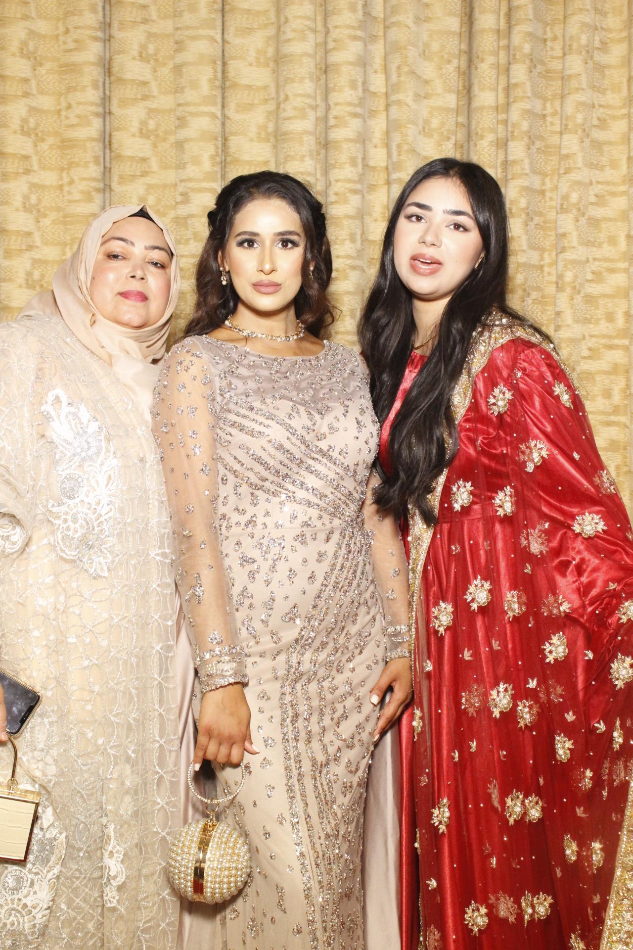Anh & Adil's Wedding  | View more photos from the event at gallery.myphotoboothexperience.co.uk/u/MyPhotoBoothExperienceLtd/Anh-Adils-Wedding