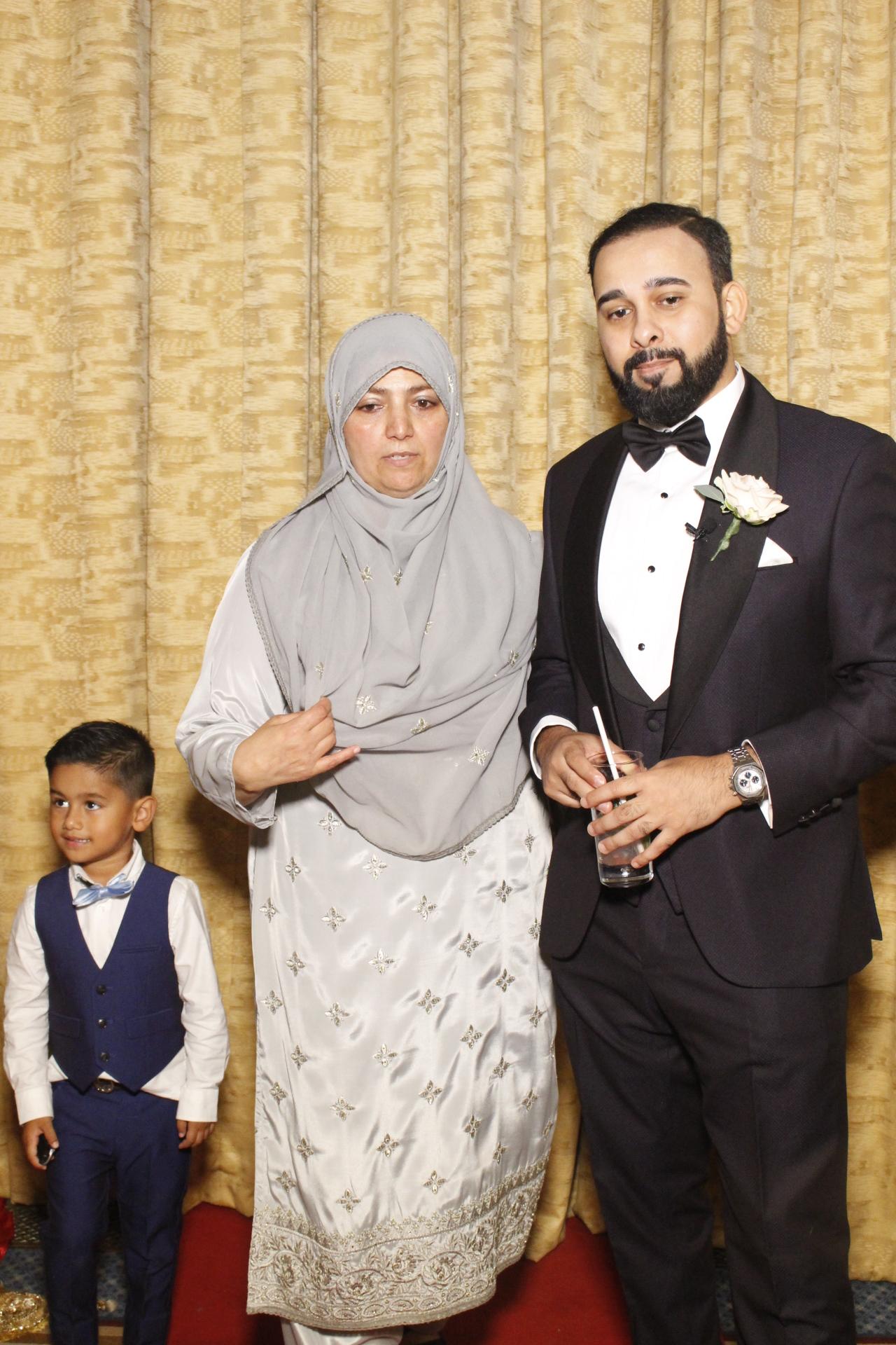 Anh & Adil's Wedding  | View more photos from the event at gallery.myphotoboothexperience.co.uk/u/MyPhotoBoothExperienceLtd/Anh-Adils-Wedding