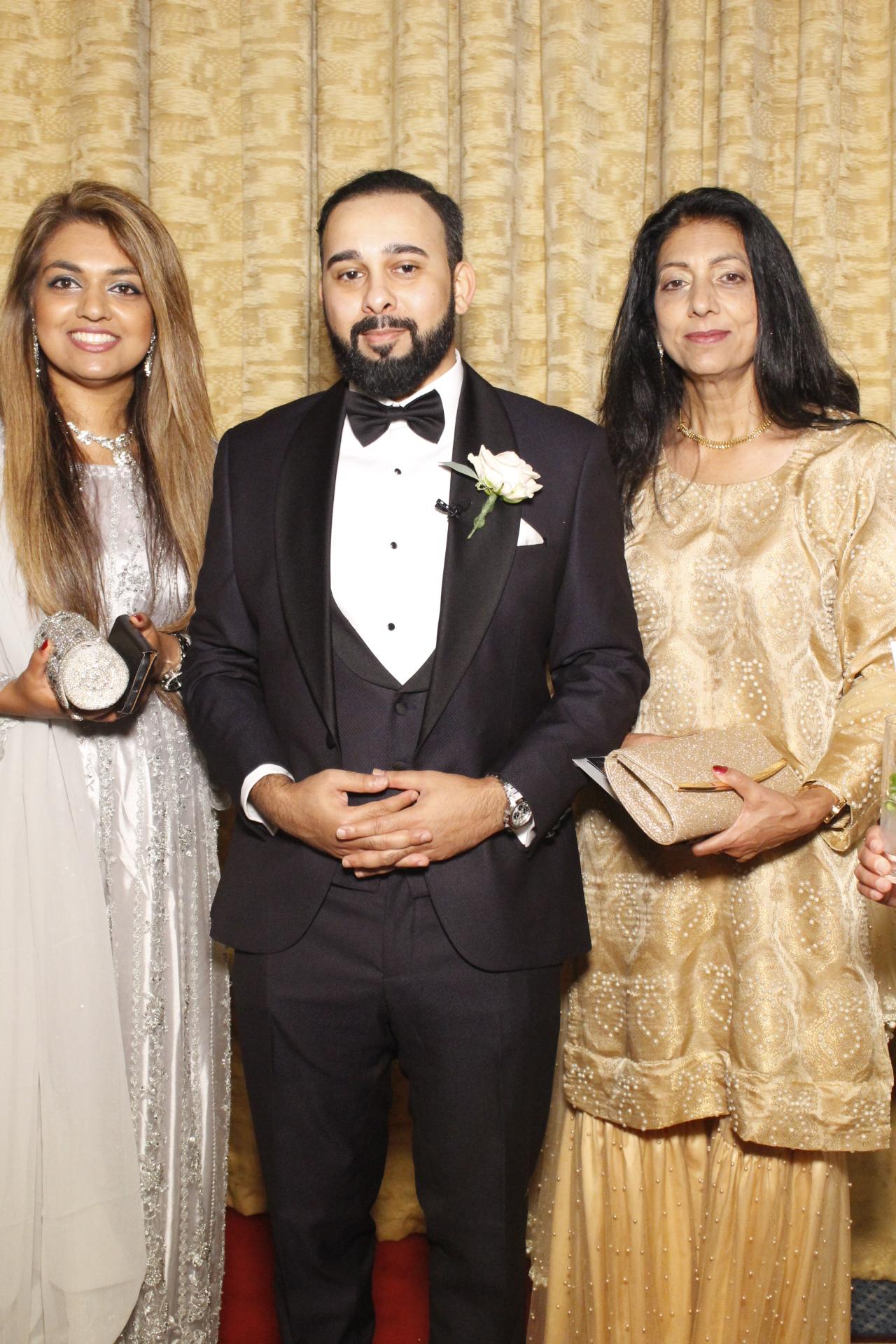 Anh & Adil's Wedding  | View more photos from the event at gallery.myphotoboothexperience.co.uk/u/MyPhotoBoothExperienceLtd/Anh-Adils-Wedding