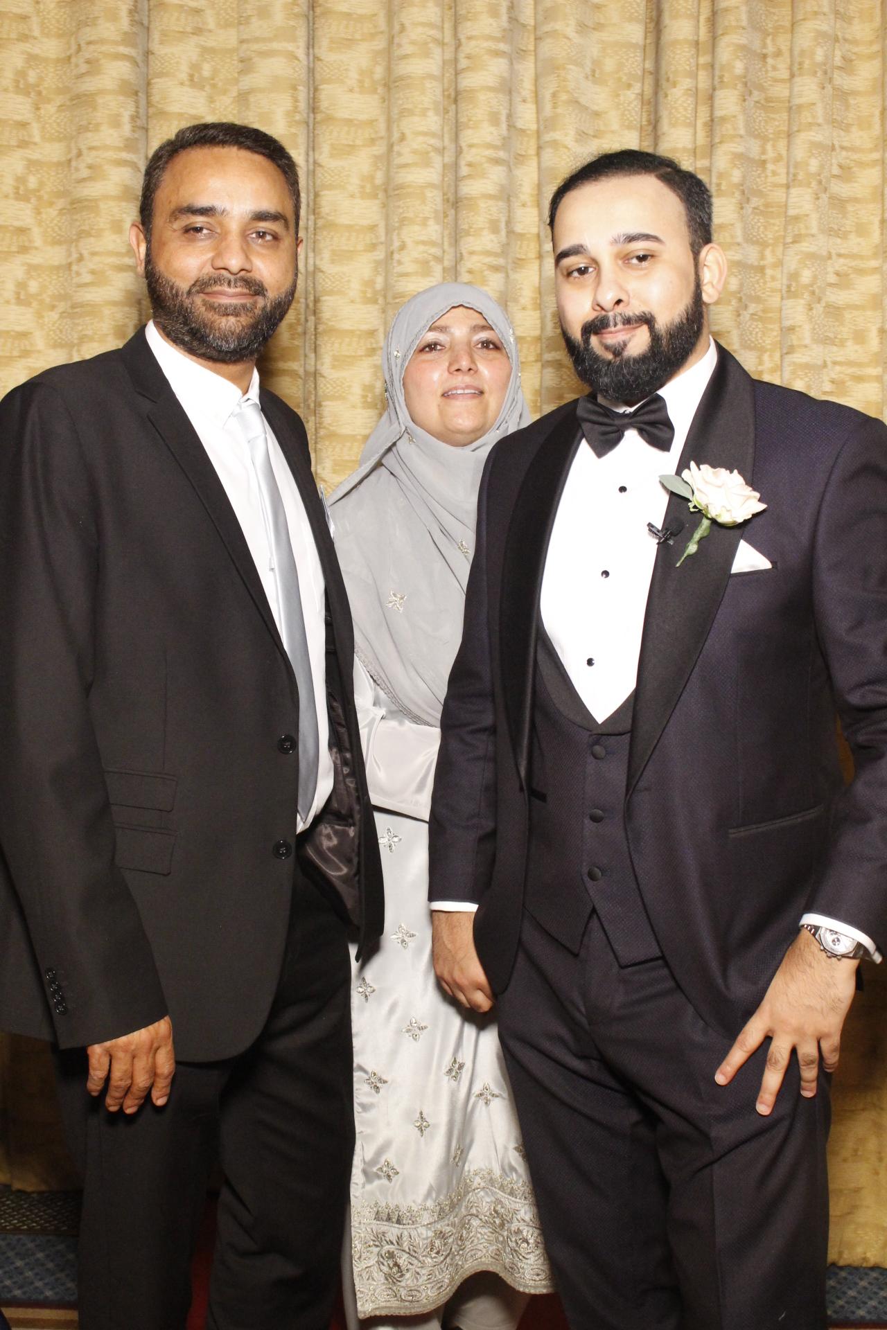 Anh & Adil's Wedding  | View more photos from the event at gallery.myphotoboothexperience.co.uk/u/MyPhotoBoothExperienceLtd/Anh-Adils-Wedding