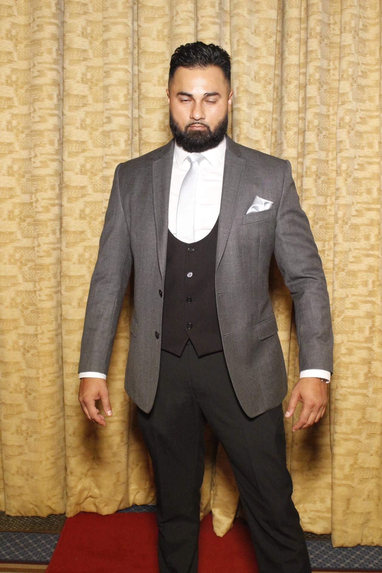 Anh & Adil's Wedding  | View more photos from the event at gallery.myphotoboothexperience.co.uk/u/MyPhotoBoothExperienceLtd/Anh-Adils-Wedding