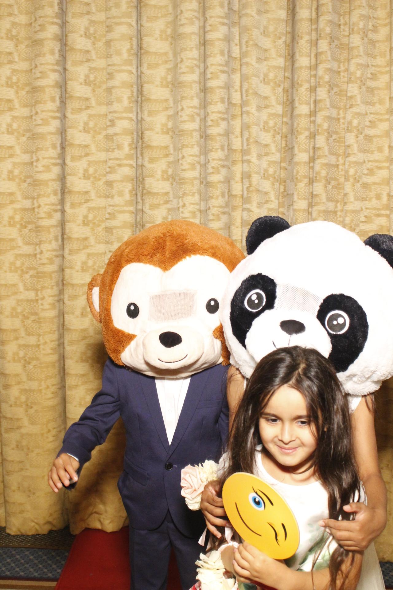 Anh & Adil's Wedding  | View more photos from the event at gallery.myphotoboothexperience.co.uk/u/MyPhotoBoothExperienceLtd/Anh-Adils-Wedding