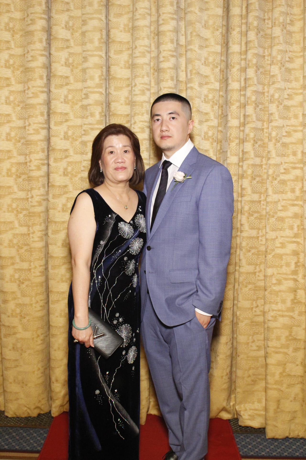 Anh & Adil's Wedding  | View more photos from the event at gallery.myphotoboothexperience.co.uk/u/MyPhotoBoothExperienceLtd/Anh-Adils-Wedding