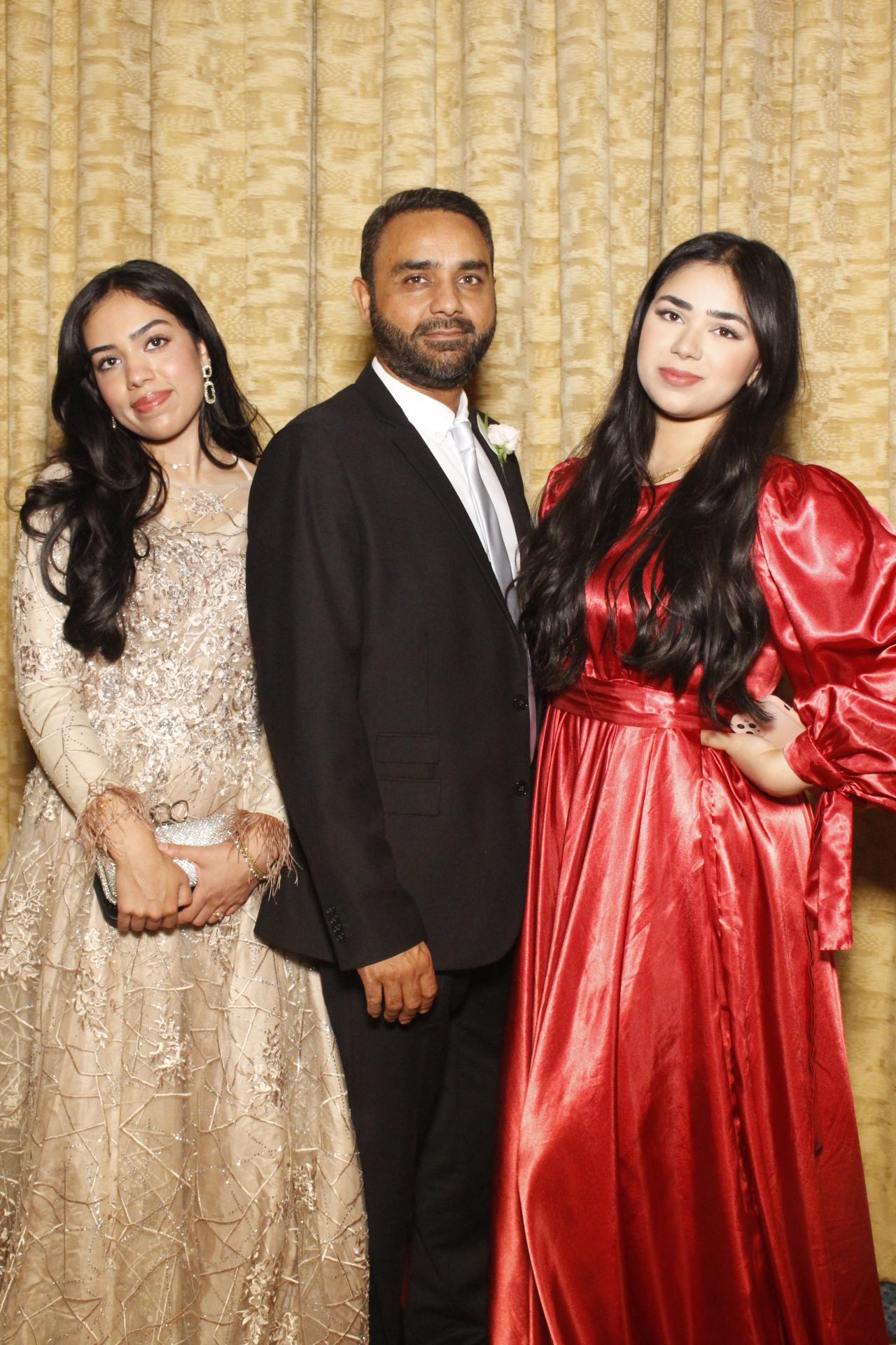 Anh & Adil's Wedding  | View more photos from the event at gallery.myphotoboothexperience.co.uk/u/MyPhotoBoothExperienceLtd/Anh-Adils-Wedding