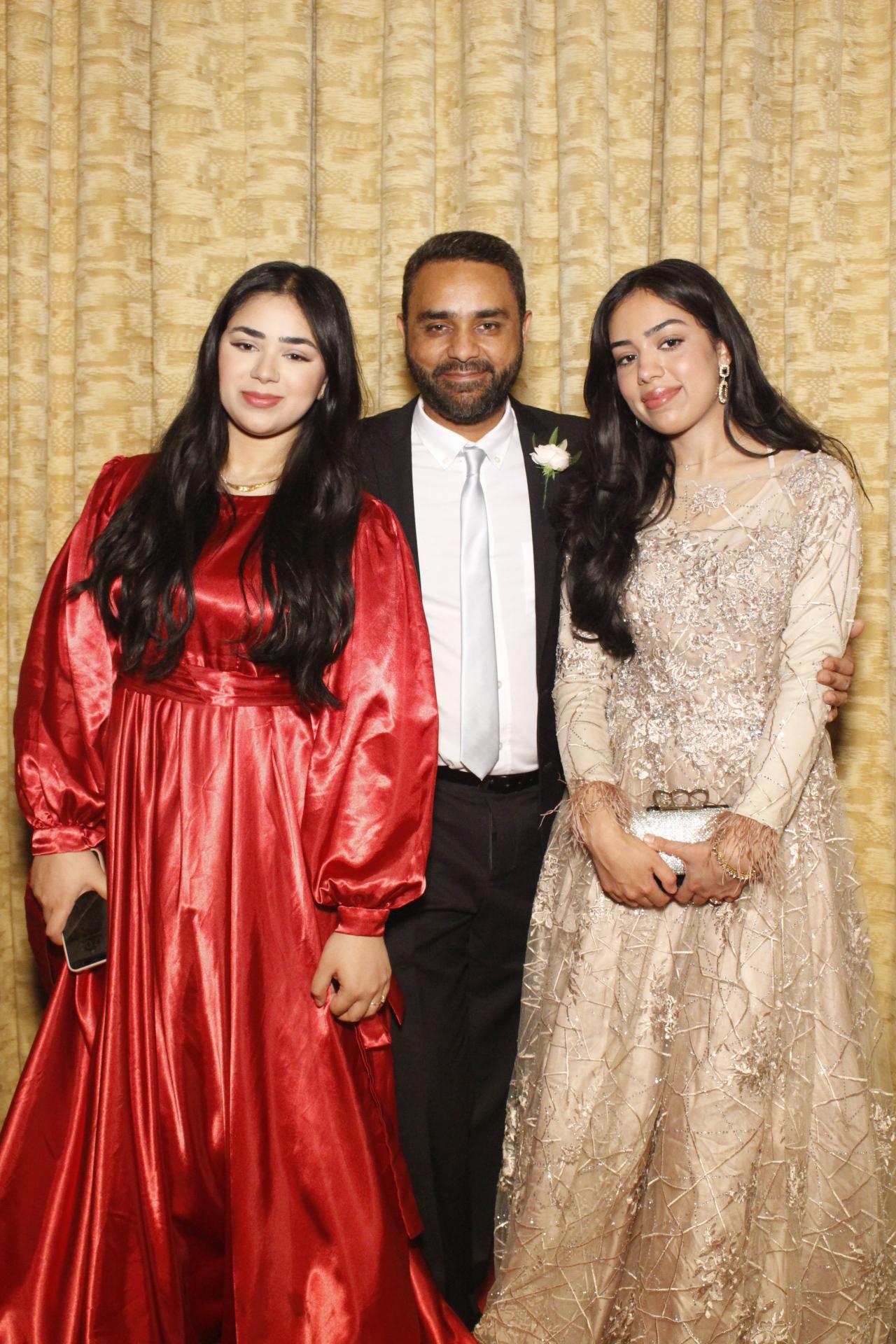 Anh & Adil's Wedding  | View more photos from the event at gallery.myphotoboothexperience.co.uk/u/MyPhotoBoothExperienceLtd/Anh-Adils-Wedding