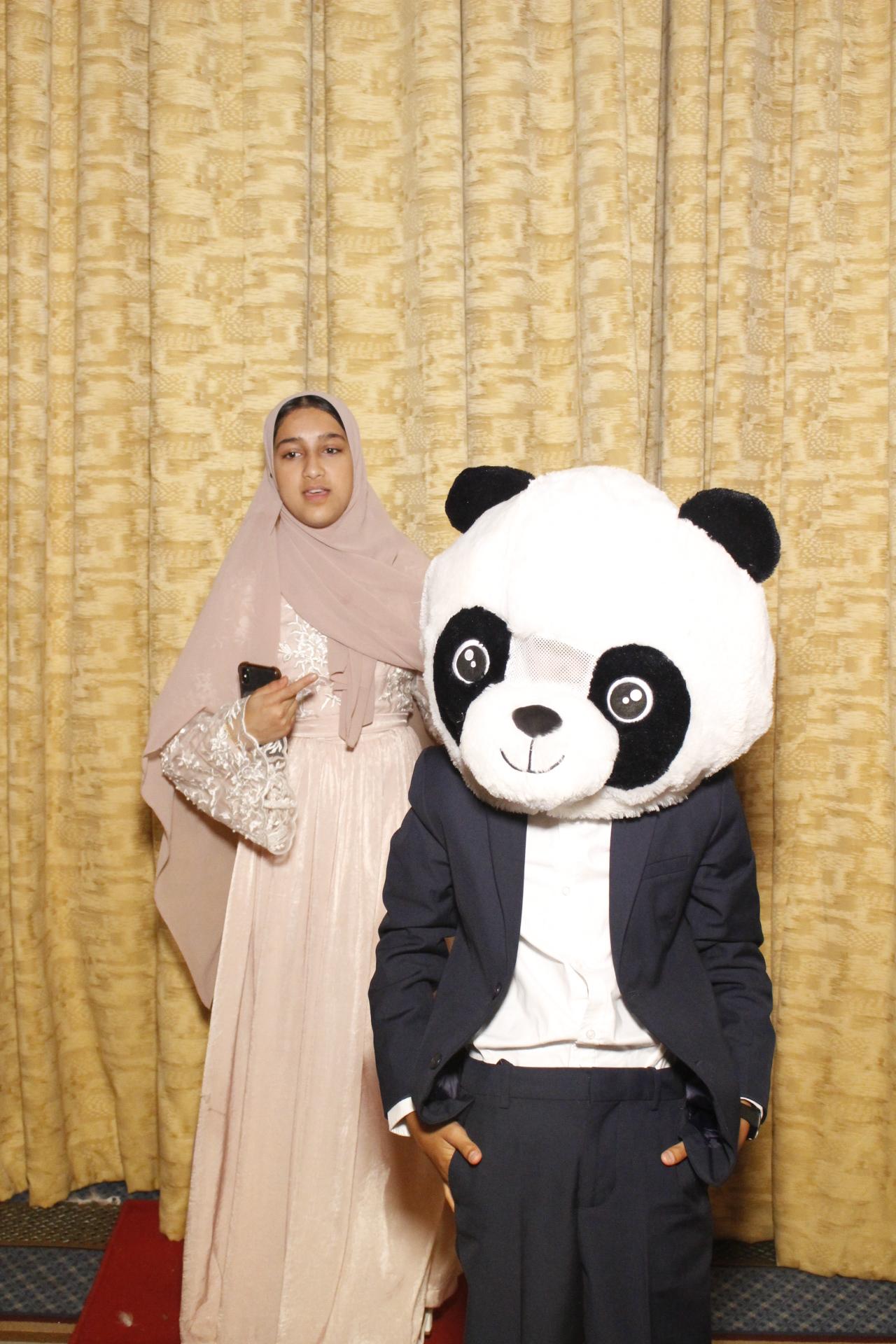 Anh & Adil's Wedding  | View more photos from the event at gallery.myphotoboothexperience.co.uk/u/MyPhotoBoothExperienceLtd/Anh-Adils-Wedding