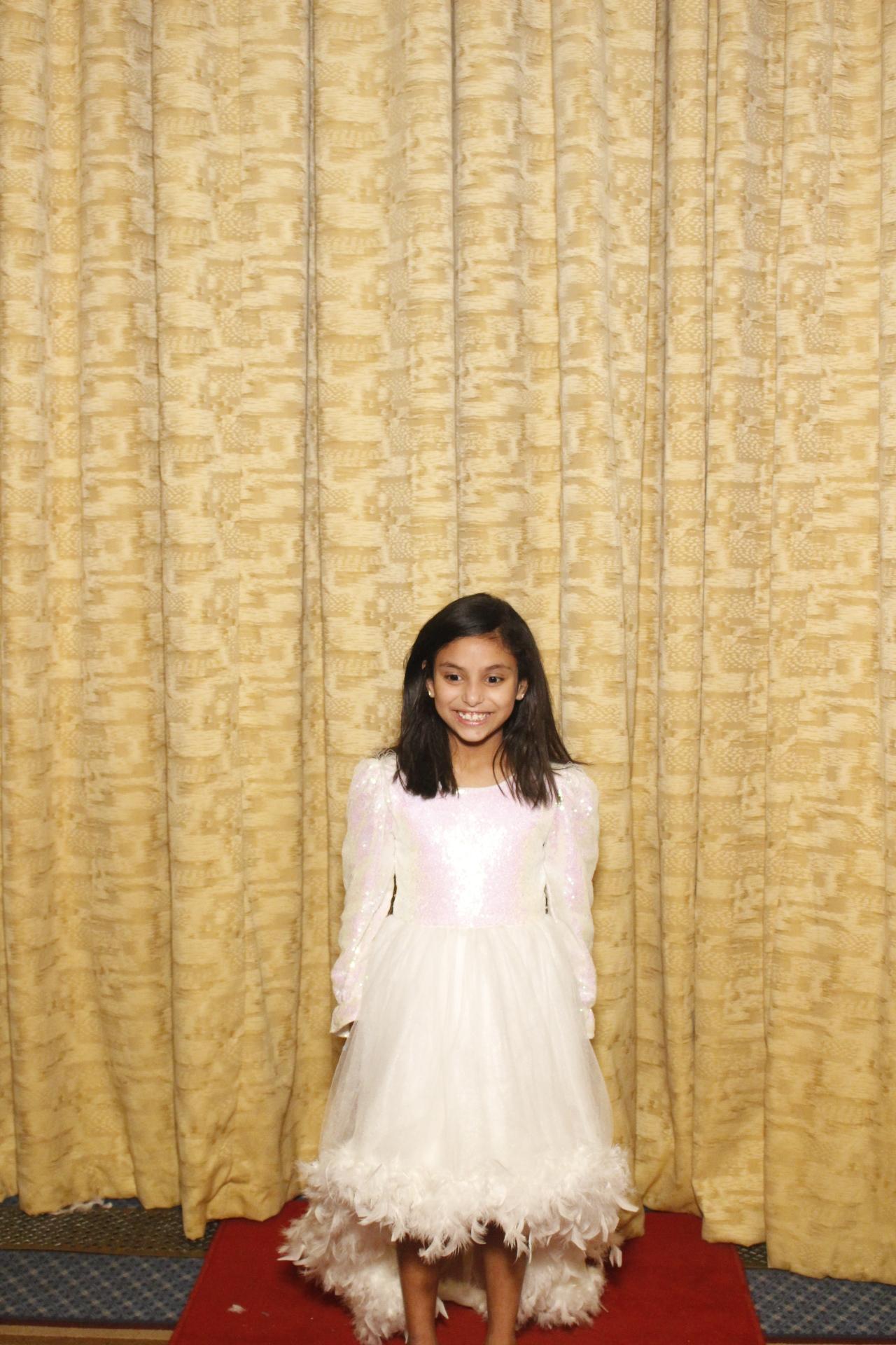 Anh & Adil's Wedding  | View more photos from the event at gallery.myphotoboothexperience.co.uk/u/MyPhotoBoothExperienceLtd/Anh-Adils-Wedding