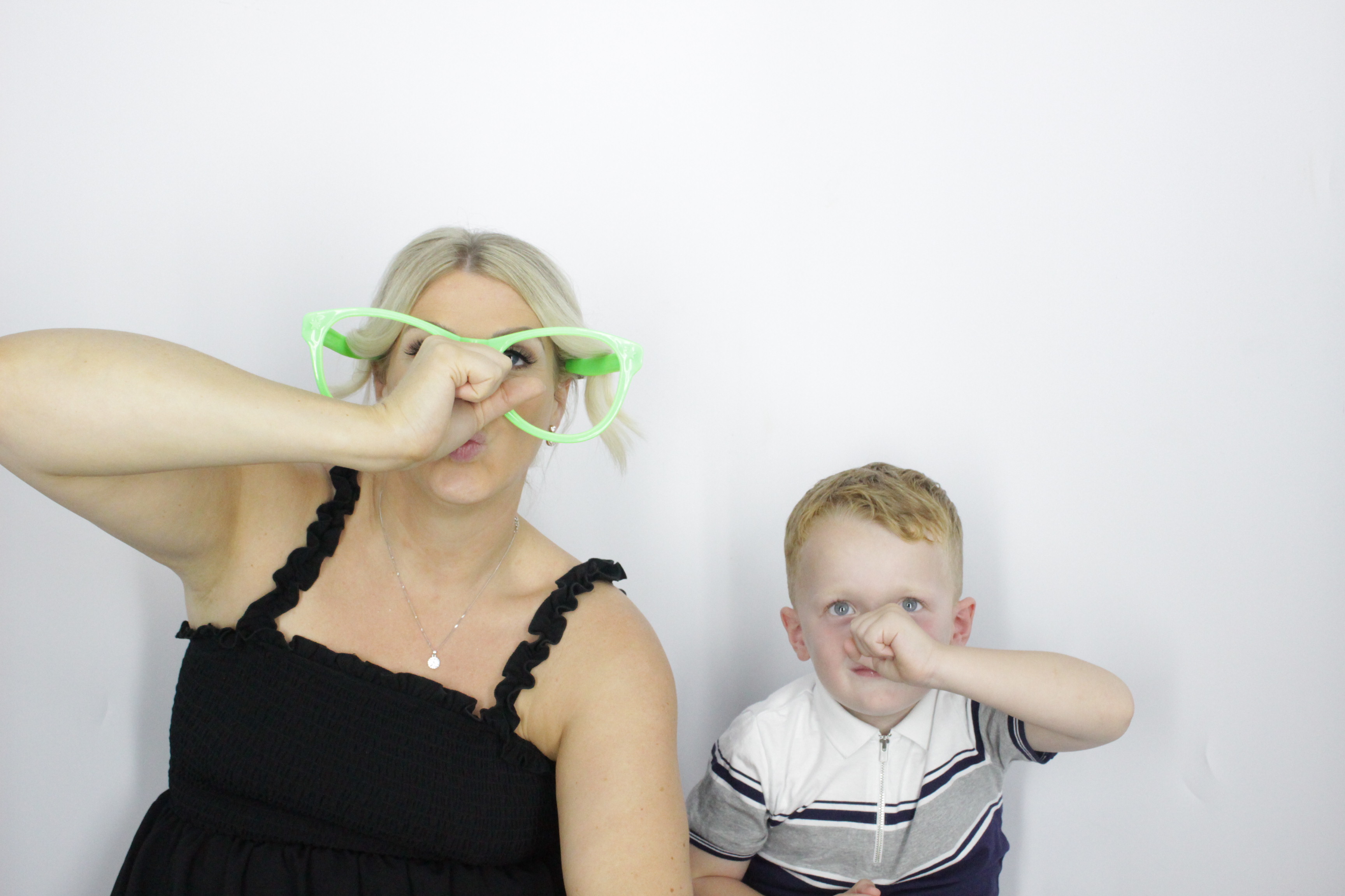 Anna & Kinger's Wedding | View more photos from the event at gallery.myphotoboothexperience.co.uk/u/MyPhotoBoothExperienceLtd/Anna-Kingers-Wedding