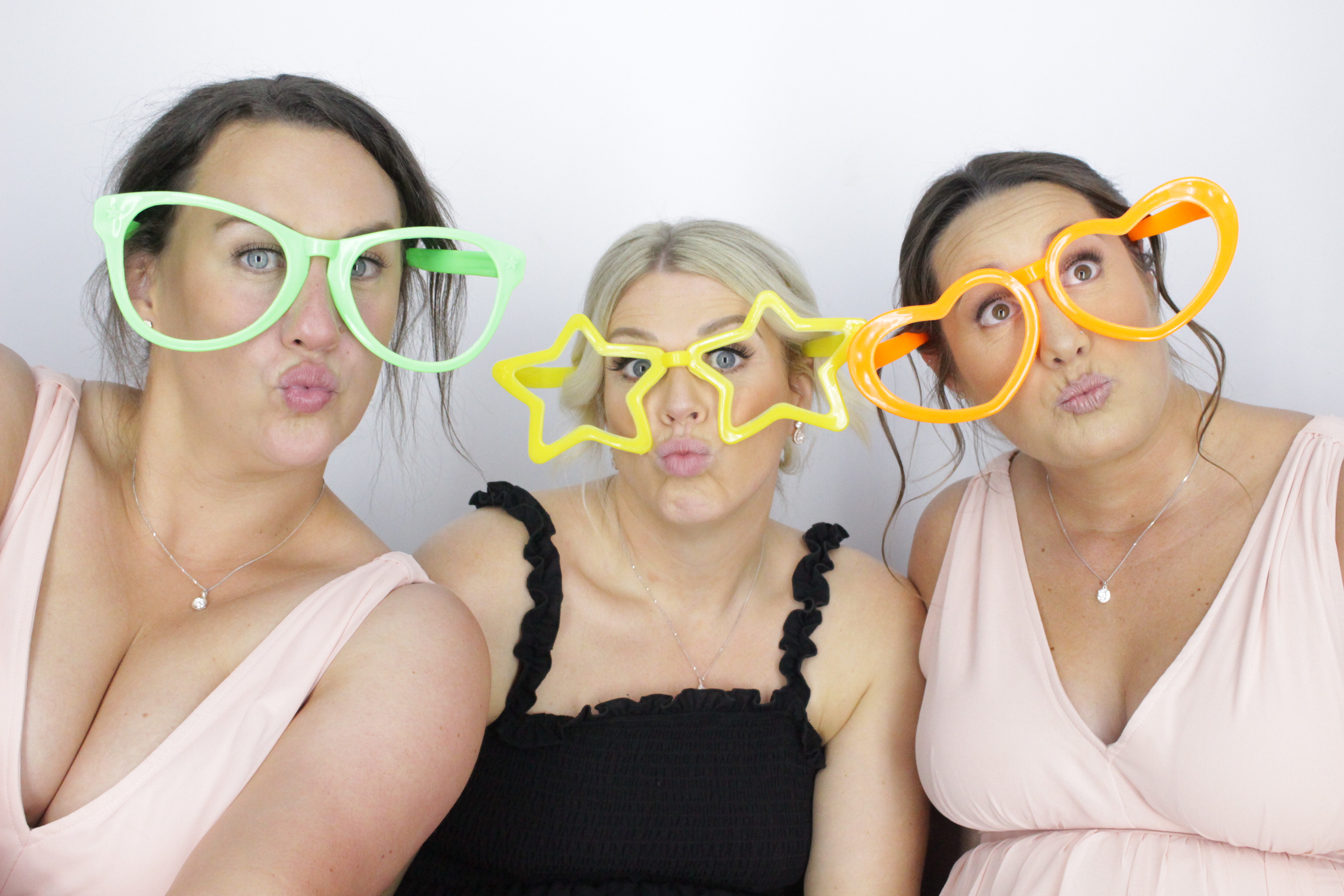 Anna & Kinger's Wedding | View more photos from the event at gallery.myphotoboothexperience.co.uk/u/MyPhotoBoothExperienceLtd/Anna-Kingers-Wedding