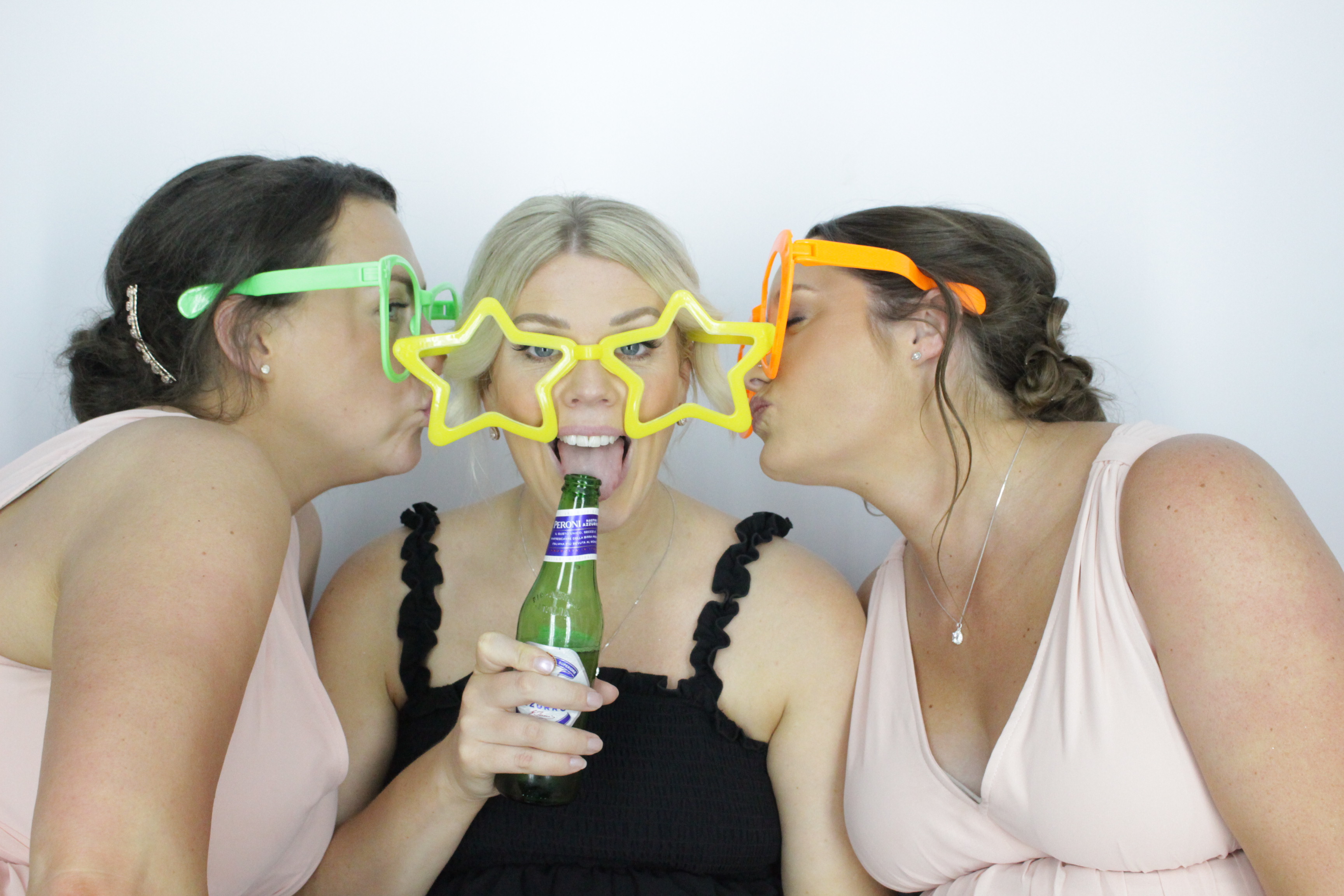 Anna & Kinger's Wedding | View more photos from the event at gallery.myphotoboothexperience.co.uk/u/MyPhotoBoothExperienceLtd/Anna-Kingers-Wedding