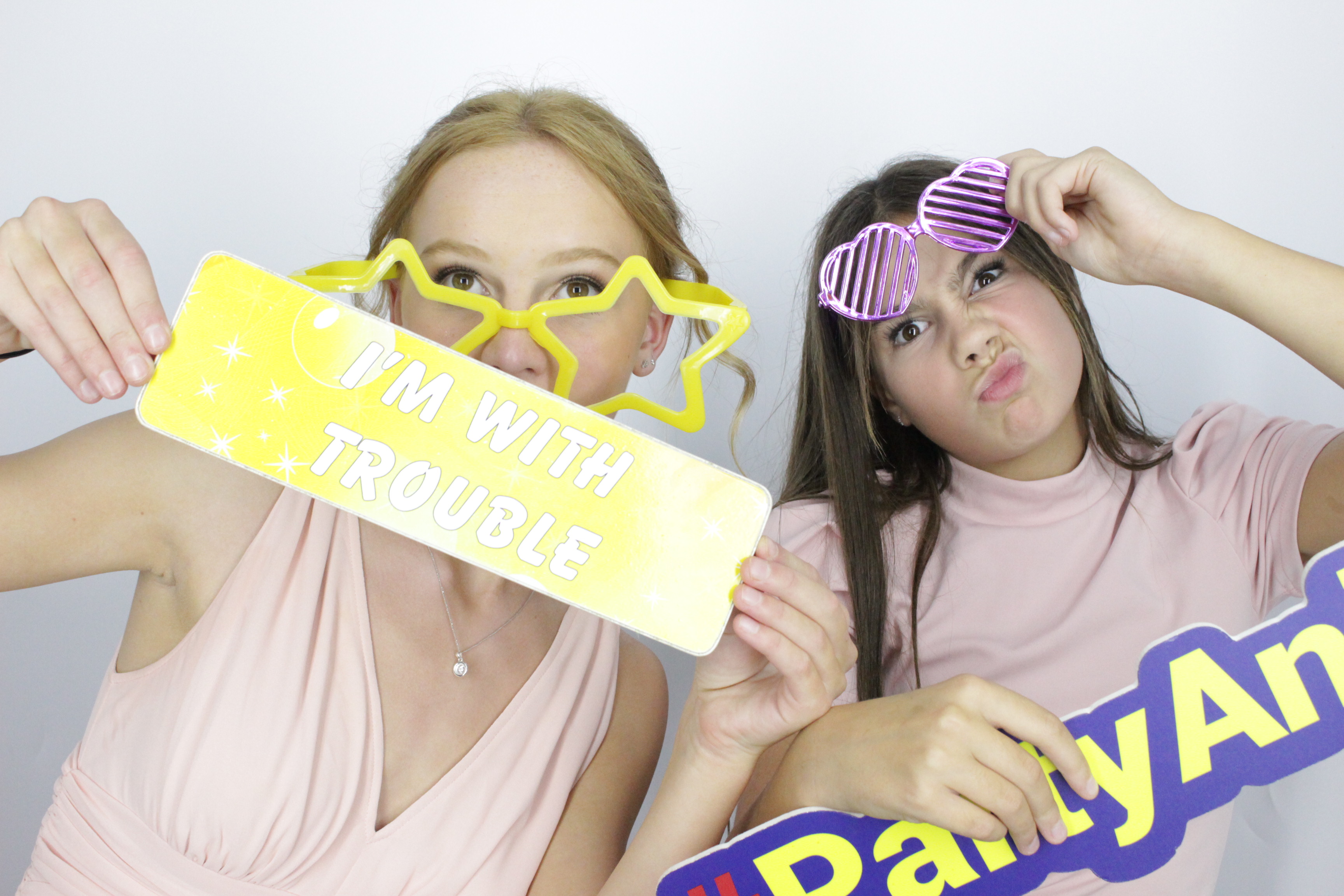 Anna & Kinger's Wedding | View more photos from the event at gallery.myphotoboothexperience.co.uk/u/MyPhotoBoothExperienceLtd/Anna-Kingers-Wedding