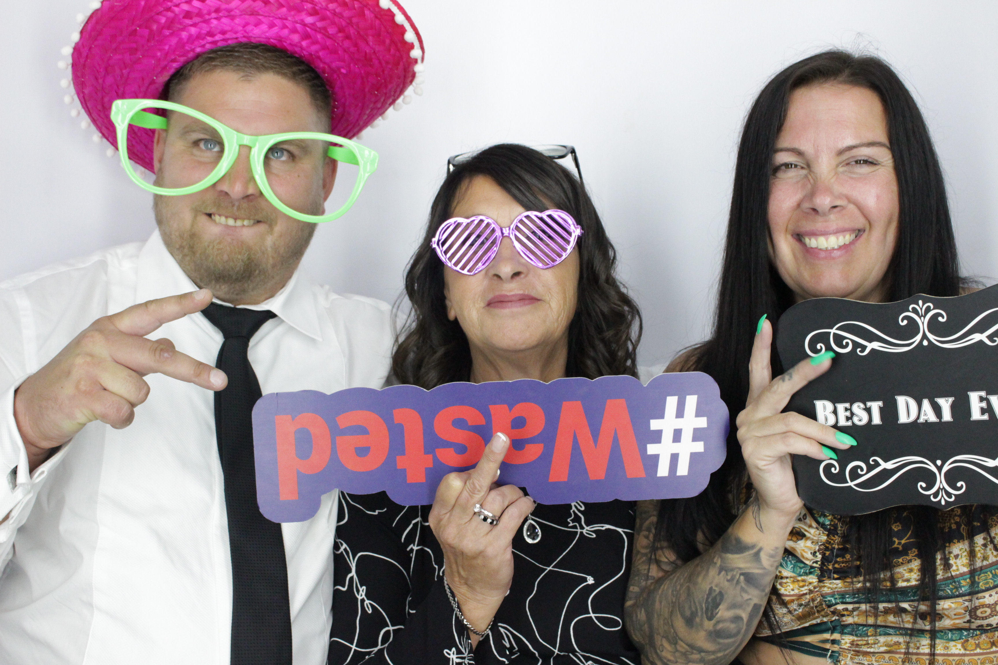 Anna & Kinger's Wedding | View more photos from the event at gallery.myphotoboothexperience.co.uk/u/MyPhotoBoothExperienceLtd/Anna-Kingers-Wedding
