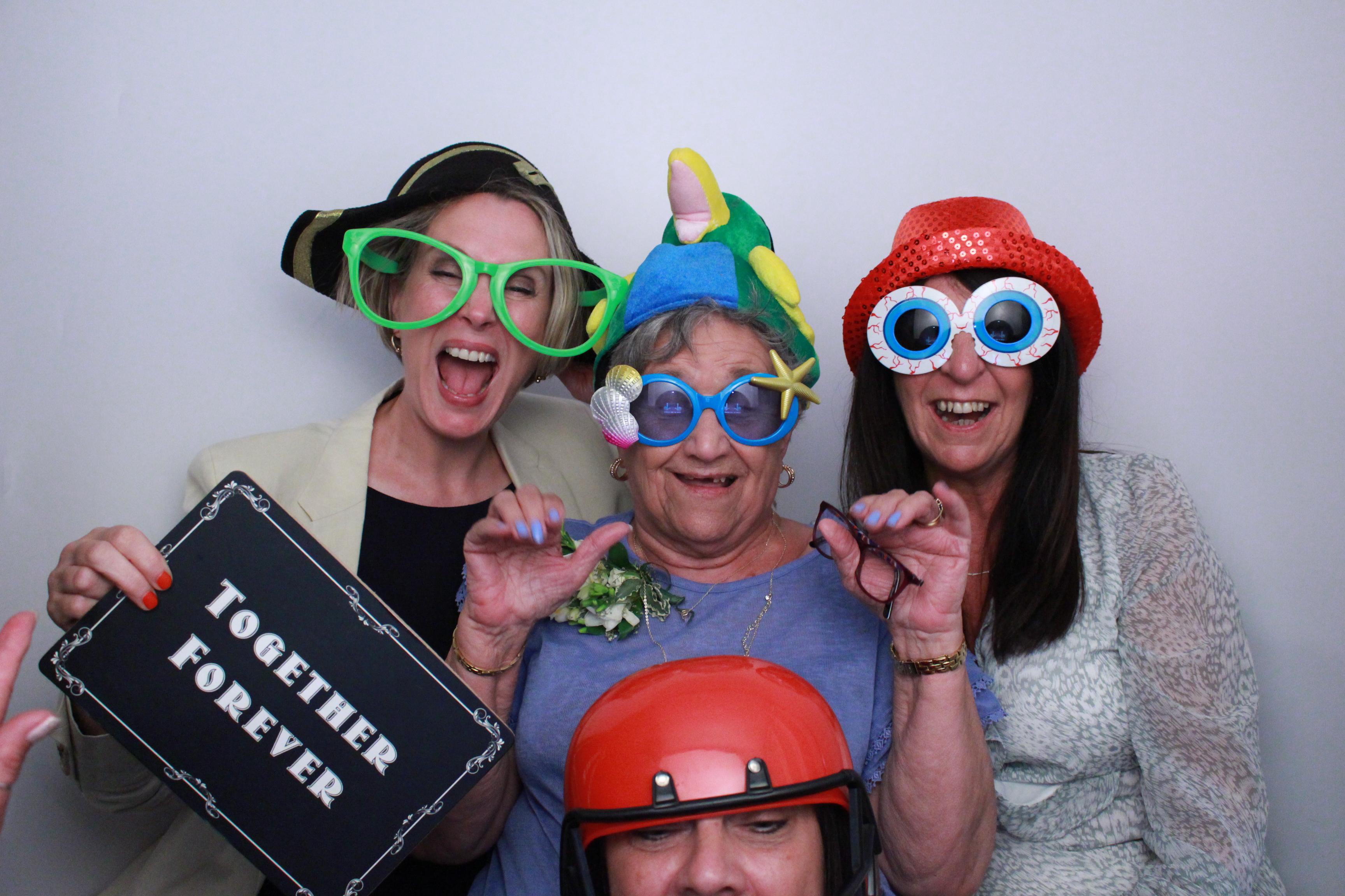 Ben & Emily's Wedding  | View more photos from the event at gallery.myphotoboothexperience.co.uk/u/MyPhotoBoothExperienceLtd/Ben-Emilys-Wedding
